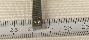 PZO MB-30 / ML - listwa zębata mechanizmu przesuwu pionowego kondensora mikroskopu - ujęcie #4