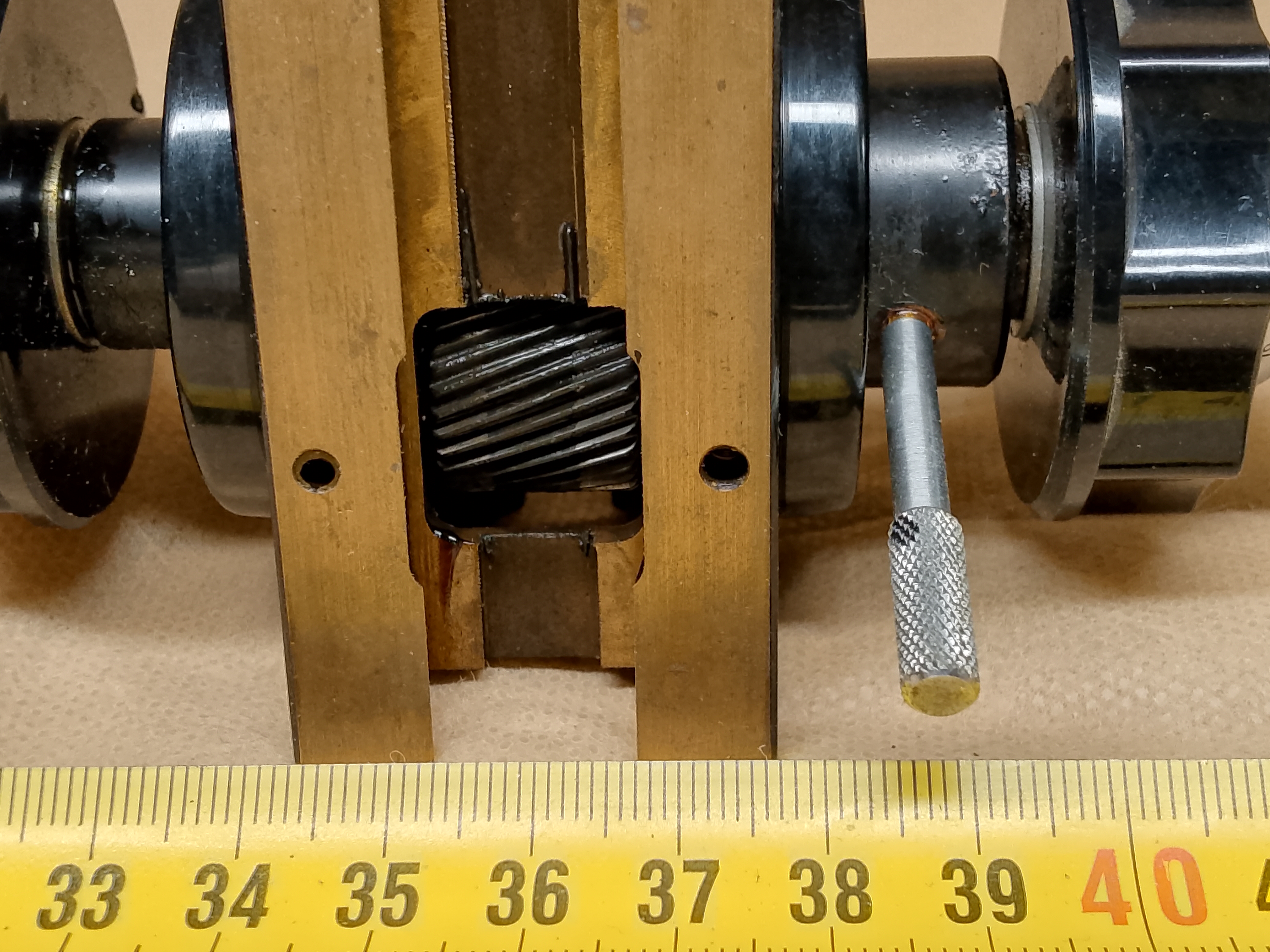 Blok ruchu zgrubnego (makro) z pokrętłami do mikroskopu PZO MB-30 / PZO ML - ujęcie #14