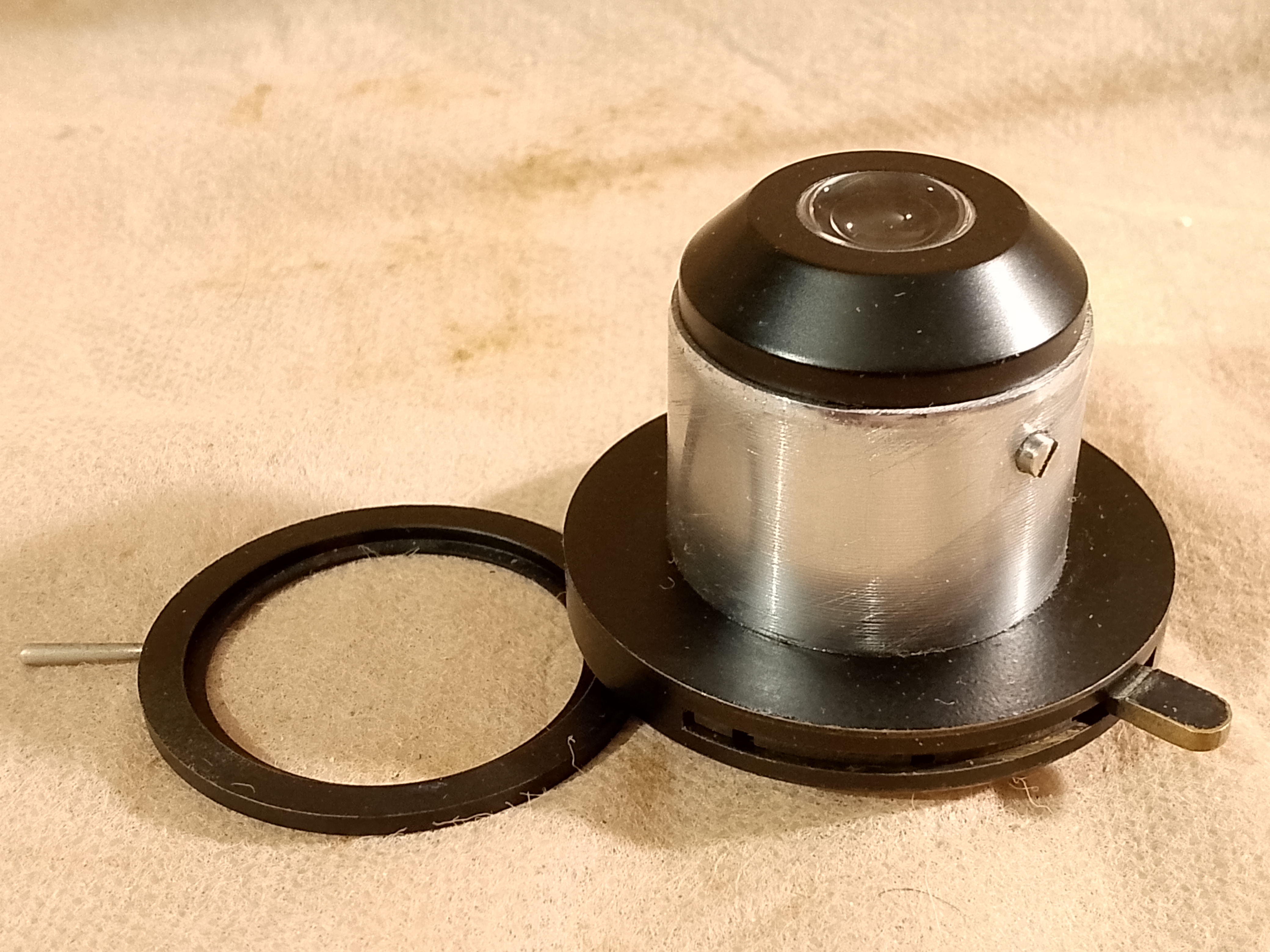 Hertel & Reuss Studio C Kondensor mikroskopowy o średnicy 31,5 mm, przysłona irysowa i uchwyt na filtry 32 mm. - ujęcie #2
