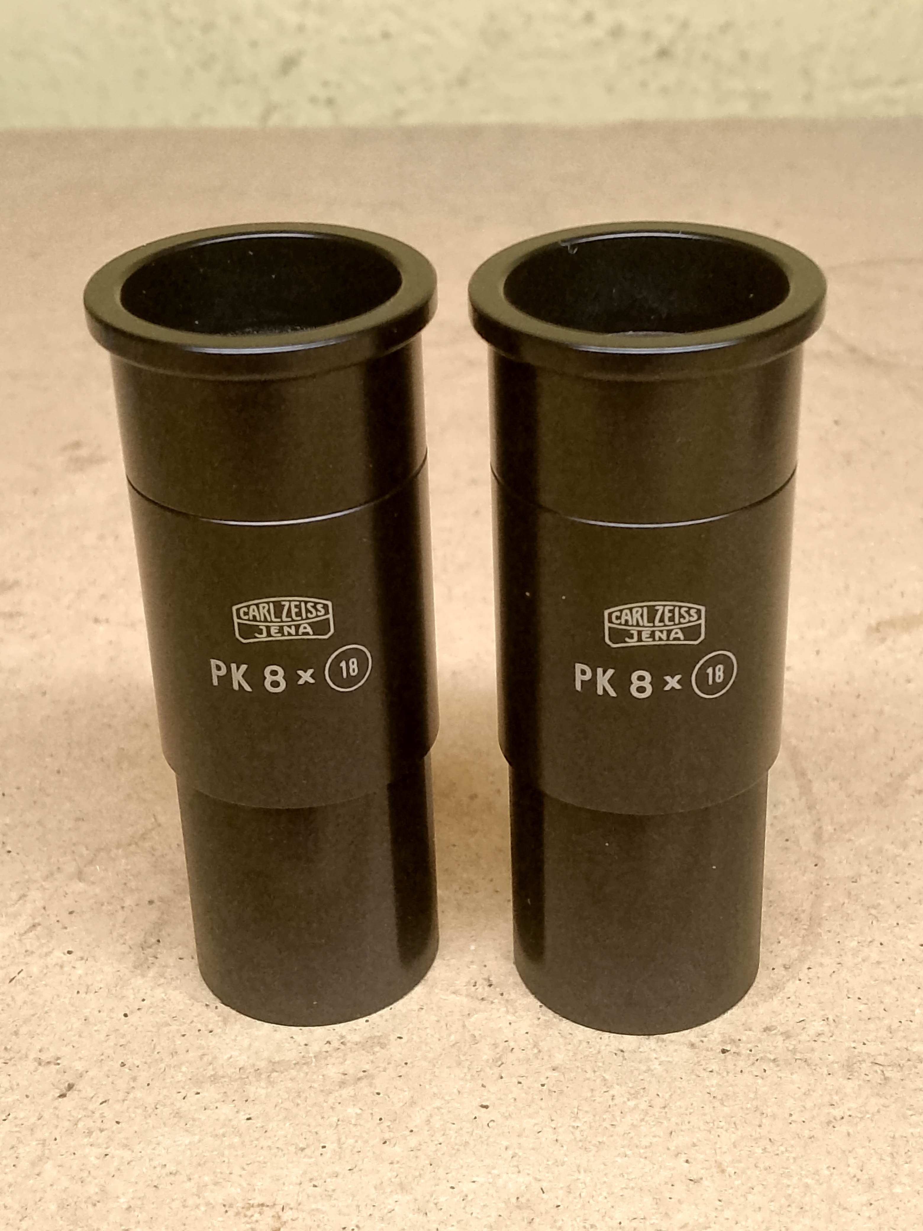 Carl Zeiss Jena model Okulary mikroskopowe Carl Zeiss Jena PK 8x (18) o średnicy montażowej 23,2 mm (para) - ujęcie #2