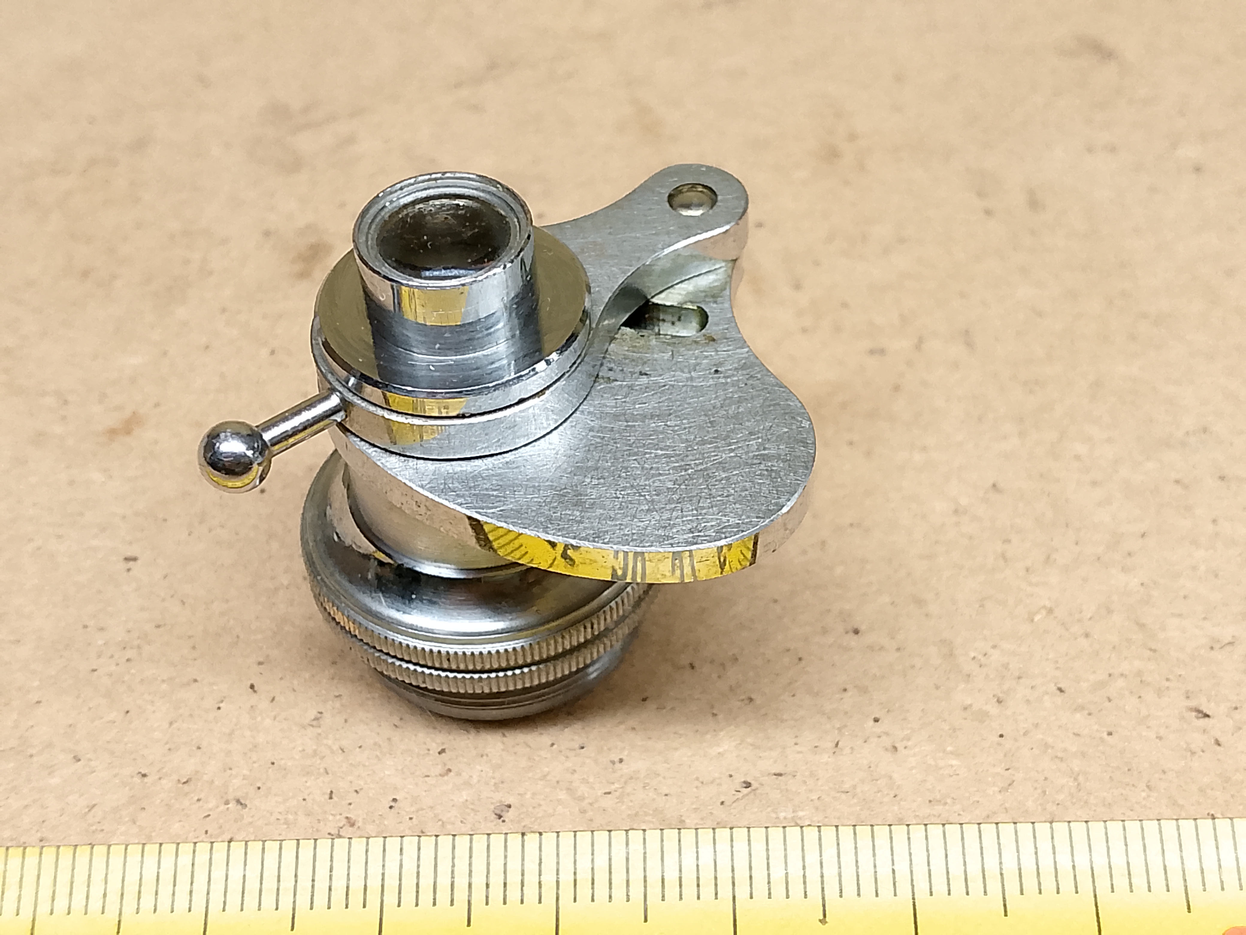 Leitz Trichinenmikroskop Obiektyw mikroskopowy Ernst Leitz Wetzlar 3.T.K. 35 u. 100x z gwintem RMS - ujęcie #6