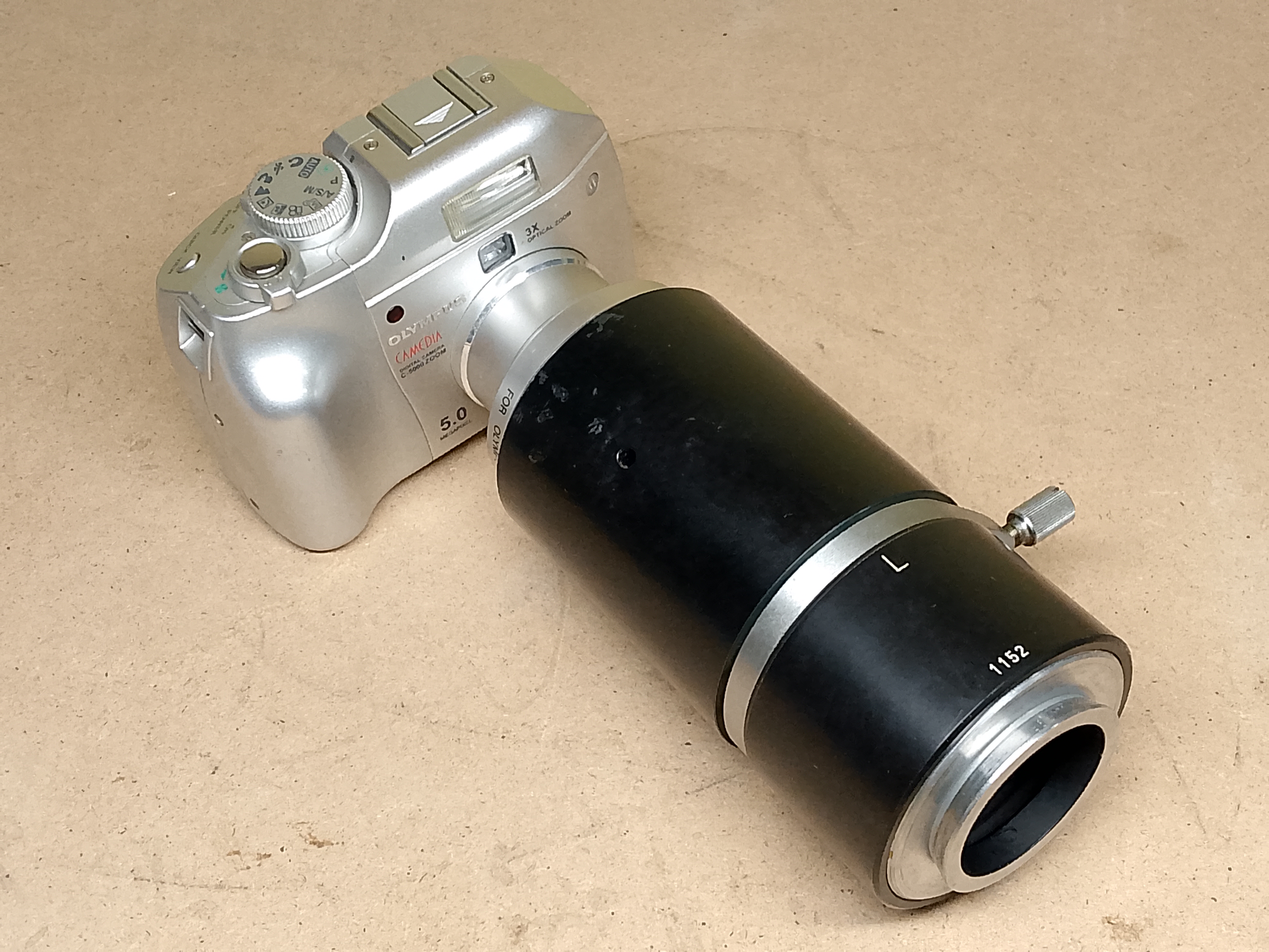 Tubus fotograficzny "L" do mikroskopu PZO, adapter foto z gwintem M52 i aparat Olympus Camedia C-5000 5,0 Mpx. - ujęcie #14