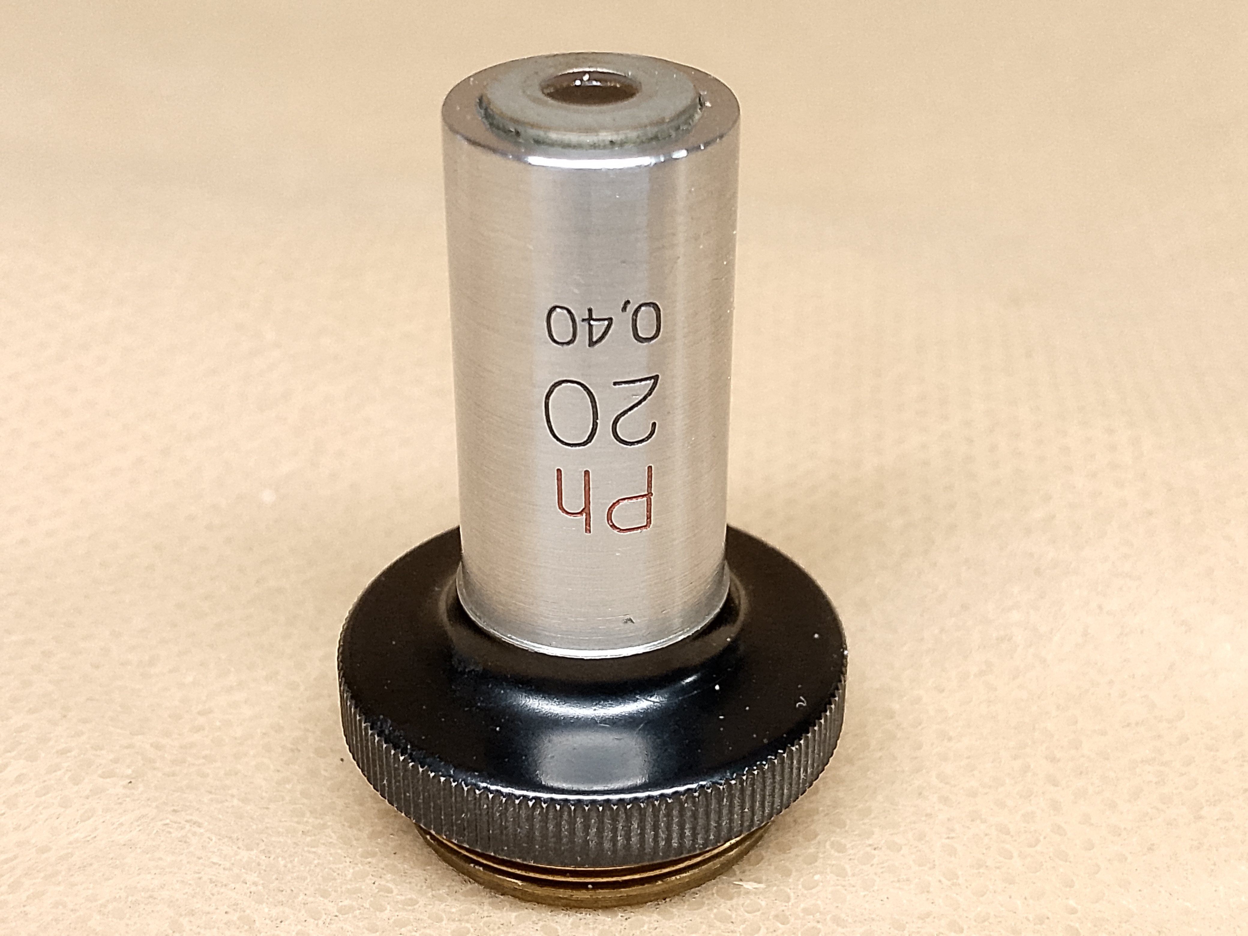 Carl Zeiss Jena Lg Obiektyw mikroskopowy Carl Zeiss Jena Ph 20 0,40 do kontrastu fazowego o powiększeniu 20x - ujęcie #1