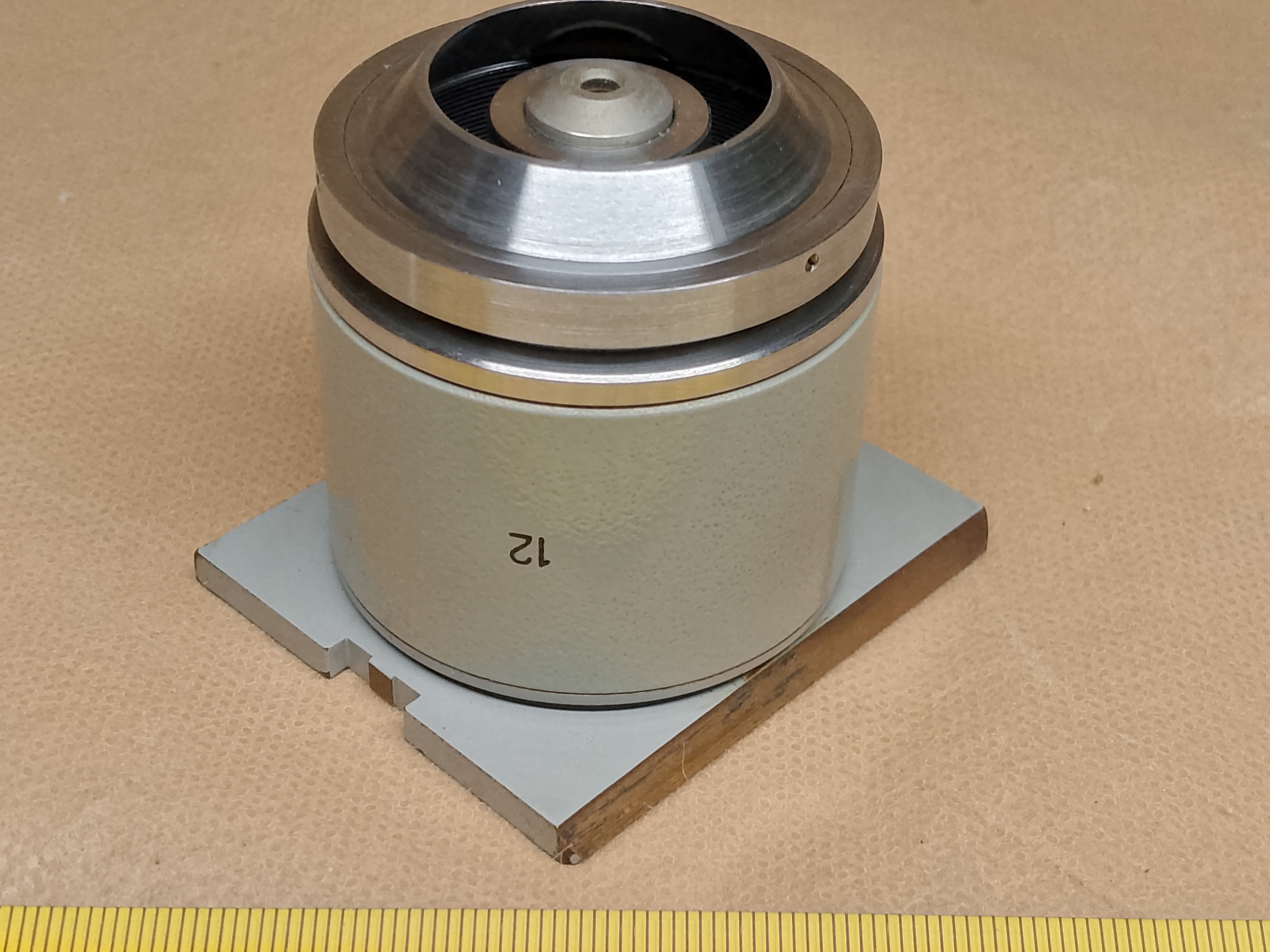 Carl Zeiss Jena Vertival Wsuwka lustrzana (tzw. kondensor ciemnego pola EPI) numer "12" wraz z obiektywem - ujęcie #1