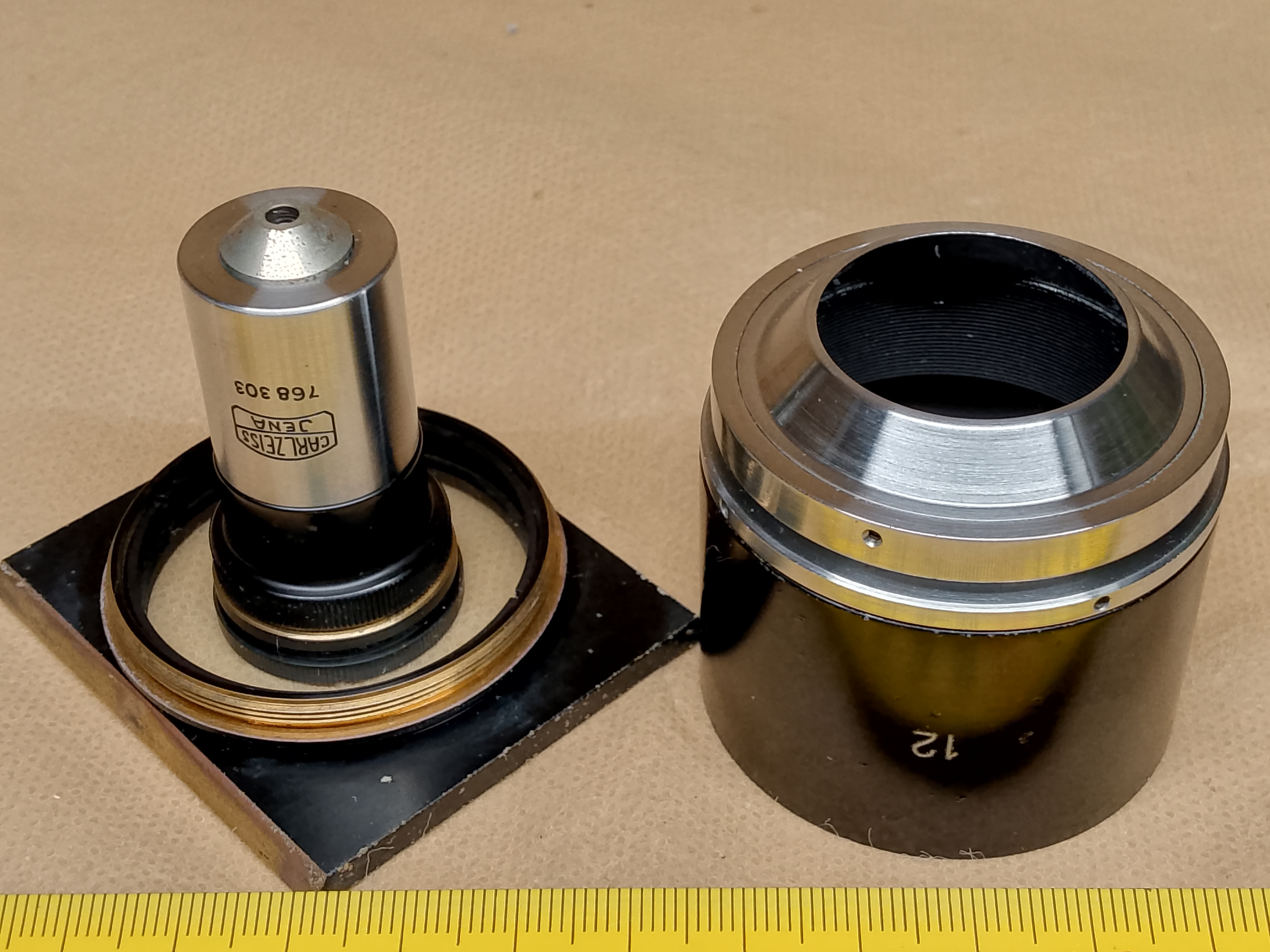 Carl Zeiss Jena Vertival Wsuwka lustrzana (tzw. kondensor ciemnego pola EPI) numer "12" wraz z obiektywem - ujęcie #8