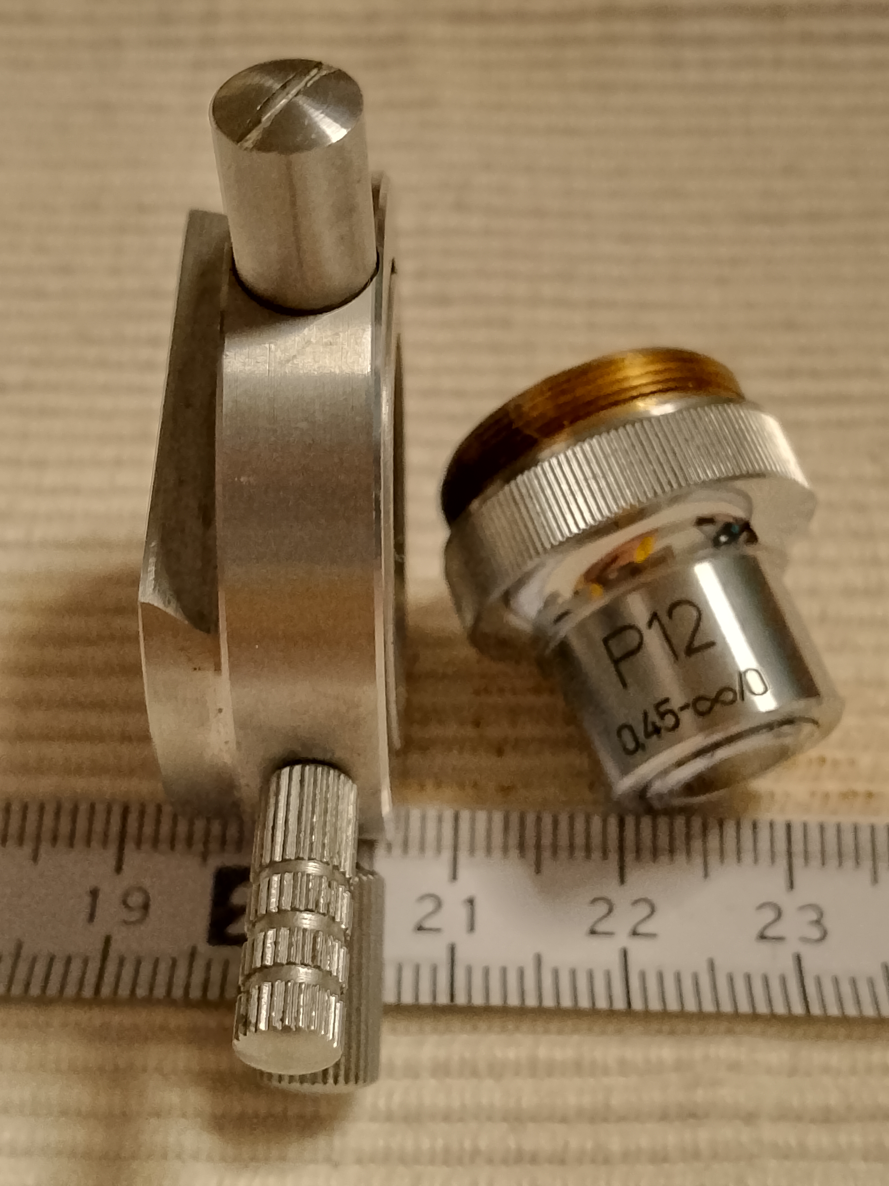 Meopta RU2 - mikroskopowy obiektyw polaryzacyjny P12 0,45-oo/0 i adapter obiektywu - ujęcie #11