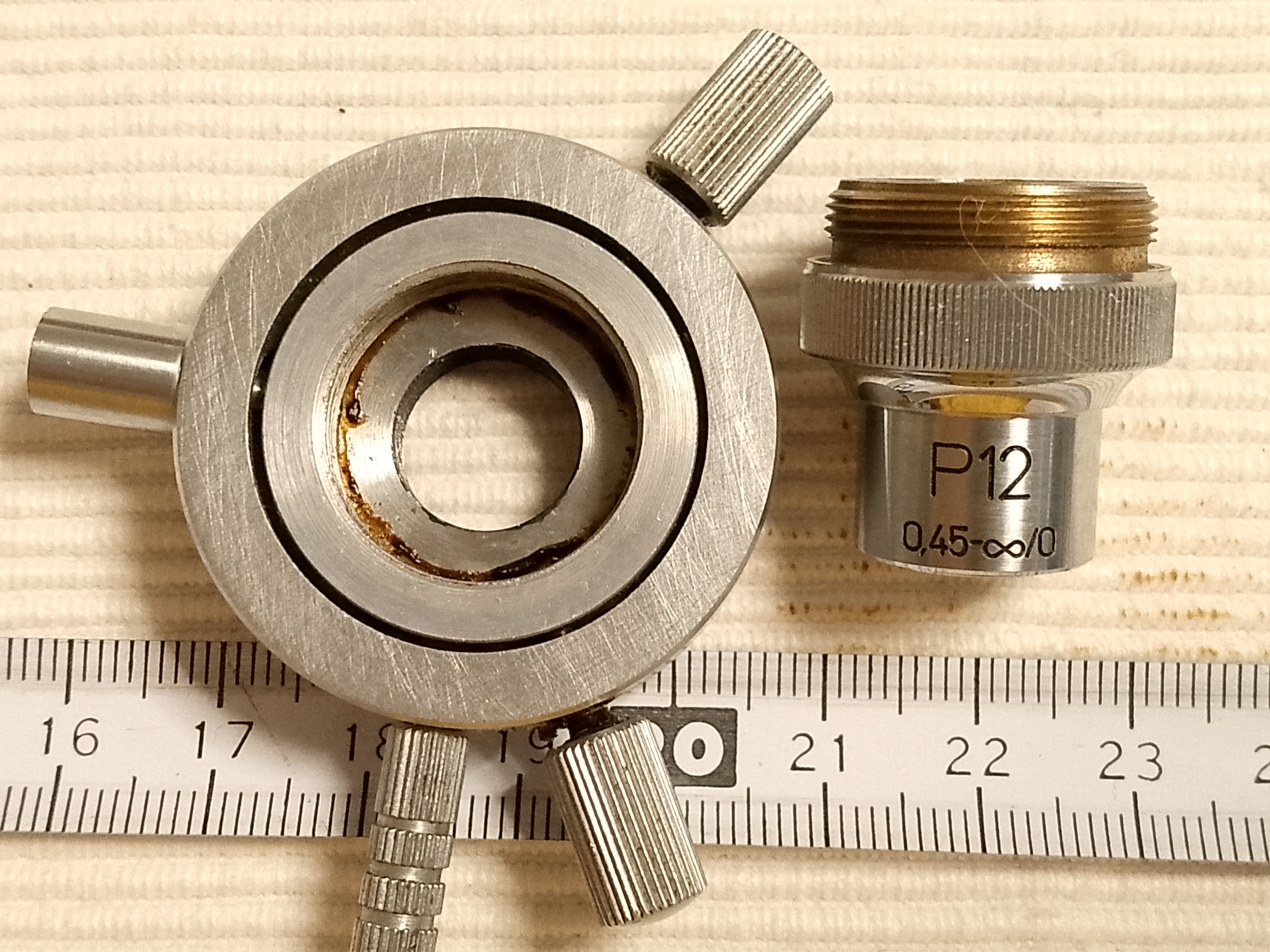 Meopta RU2 - mikroskopowy obiektyw polaryzacyjny P12 0,45-oo/0 i adapter obiektywu - ujęcie #12