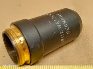 Leitz Wetzlar HM-LUX 3 / Leica 10/0.25 P/N 519754 microscope objective 10x 160/- | Hund H600 and Will Wetzlar compatible - different 2 view
