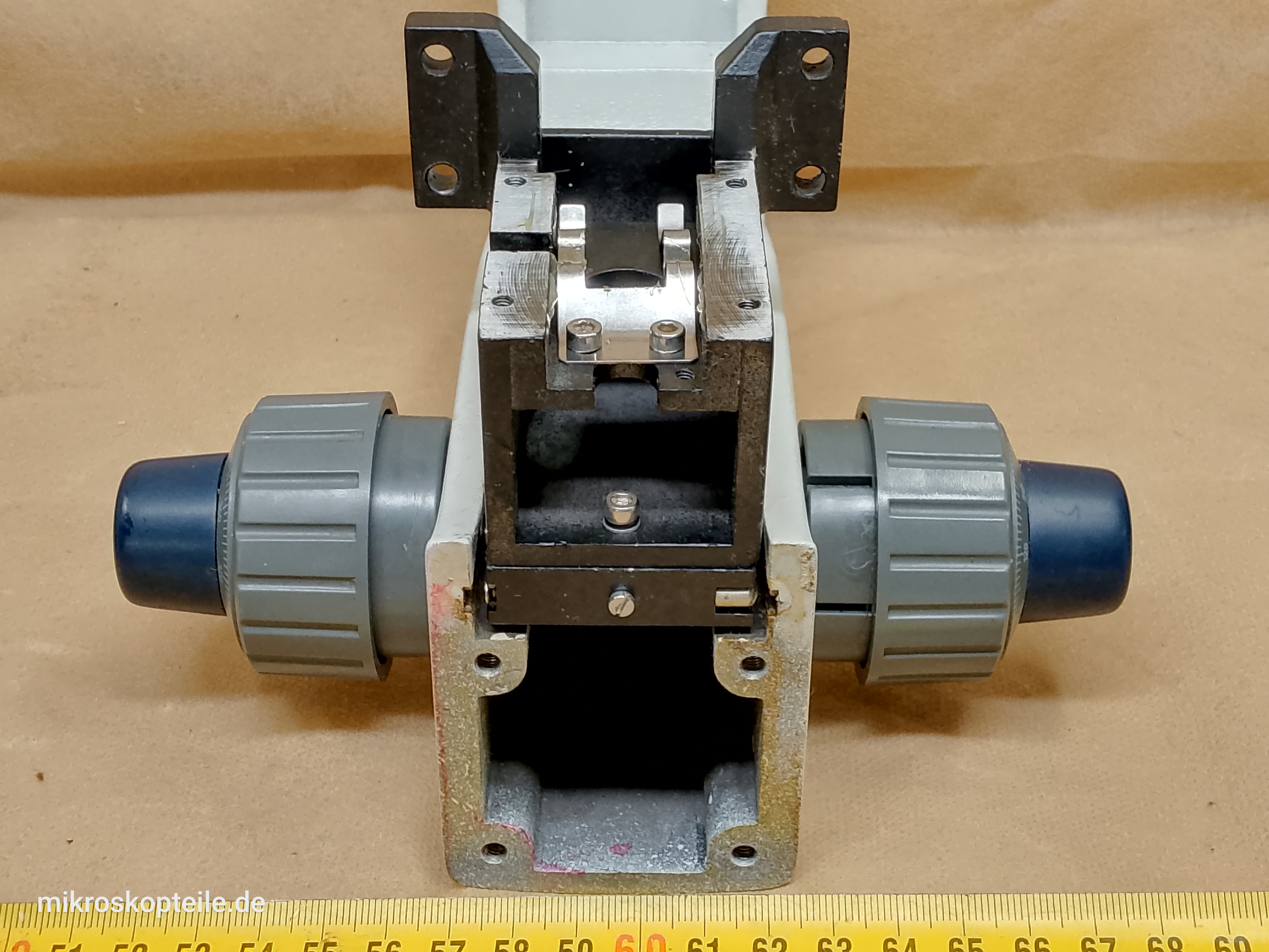 N-117M / Brunel microscope arm with focusing knobs, fine and coarse focus | Nexcope and Delta Optical Genetic Pro compatible - different 10 view