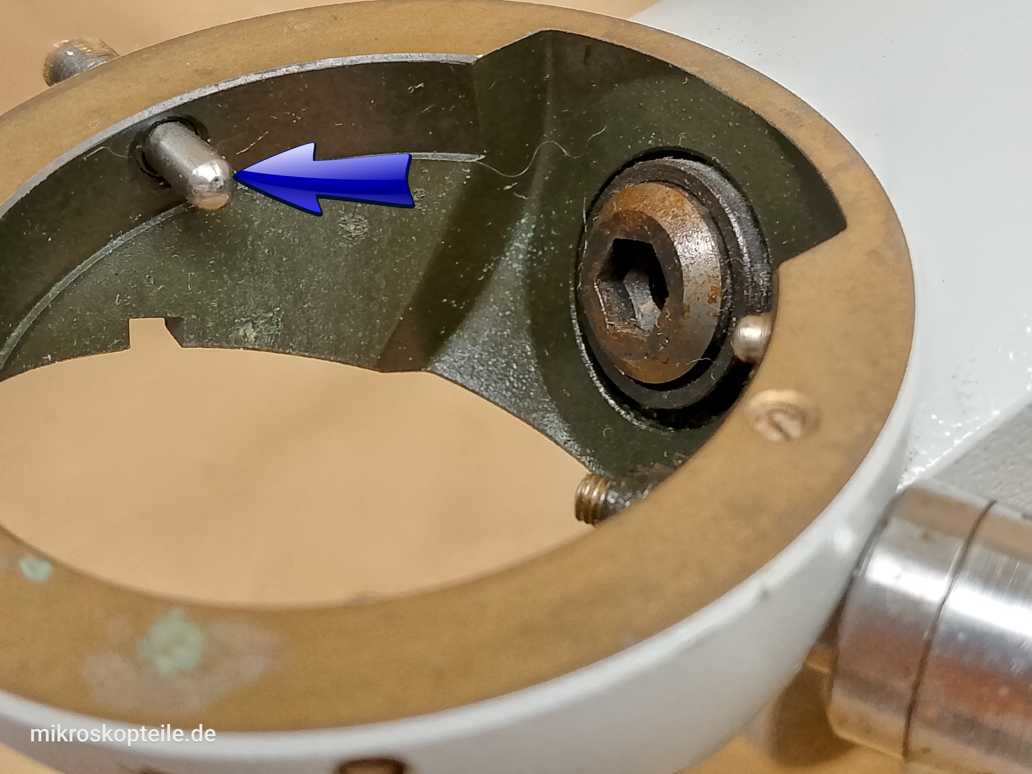 Zeiss Standard WL / 14 microscope plunger pin from head holder spring-loaded screw - different 5 view
