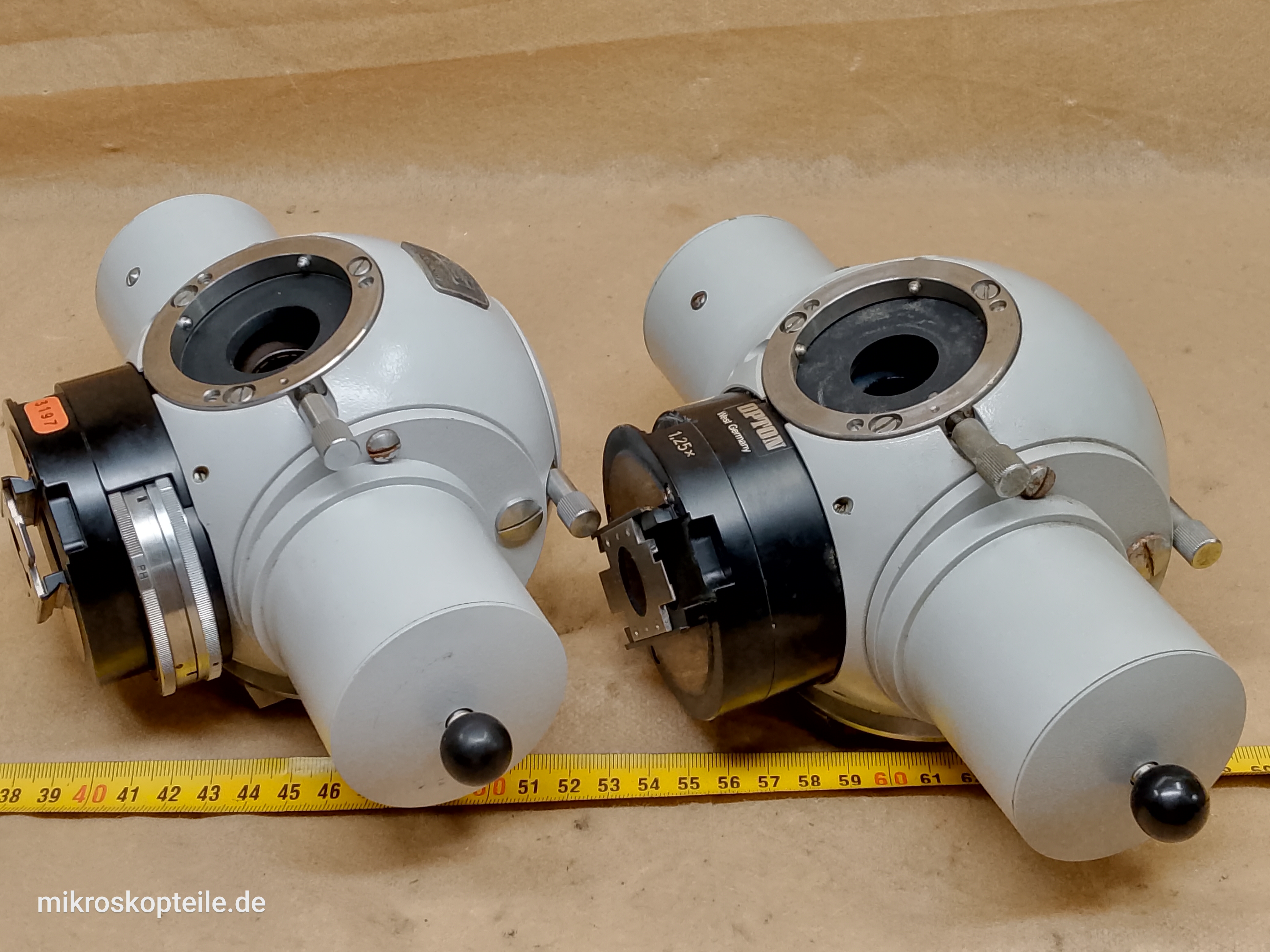 Zeiss Photomicroscope / Universal - mocowanie mikroskopowego rewolweru obiektywowego (męski jaskółczy ogon) - ujęcie #11