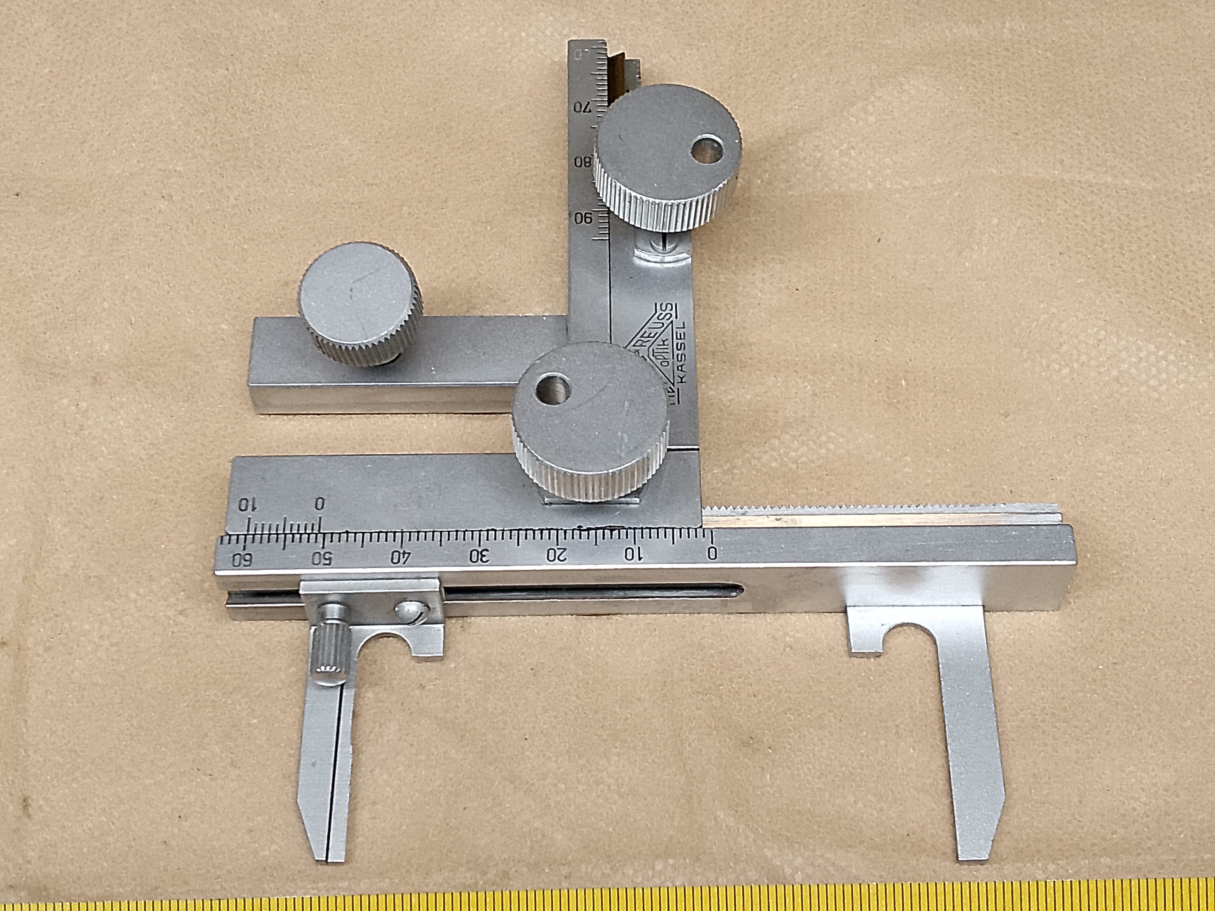 Hertel & Reuss - mechaniczny mechanizm krzyżowy XY do stolika mikroskopowego 
