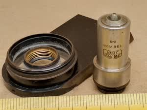 Carl Zeiss Jena Metalliput mikroskopowy obiektyw metalurgiczny 62 0,60 Met / 34 0,60 Epi z adapterem / wsuwką do oświetlacza EPI (60x/0,60)