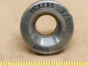 Vickers 3 0.1 - obiektyw mikroskopowy 3x - different 4 view
