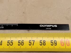 Olympus BH-2 BHTU BH-2 - lange, horizontale Skala - XY Mikroskop-Kreuztisch Serviceelement / Reparaturteil