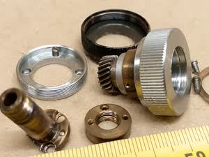 Zeiss Standard 16 / GFL - rechter Knopf für Längsverschiebung - XY Mikroskop-Kreuztisch Reparaturteil - thumbnail