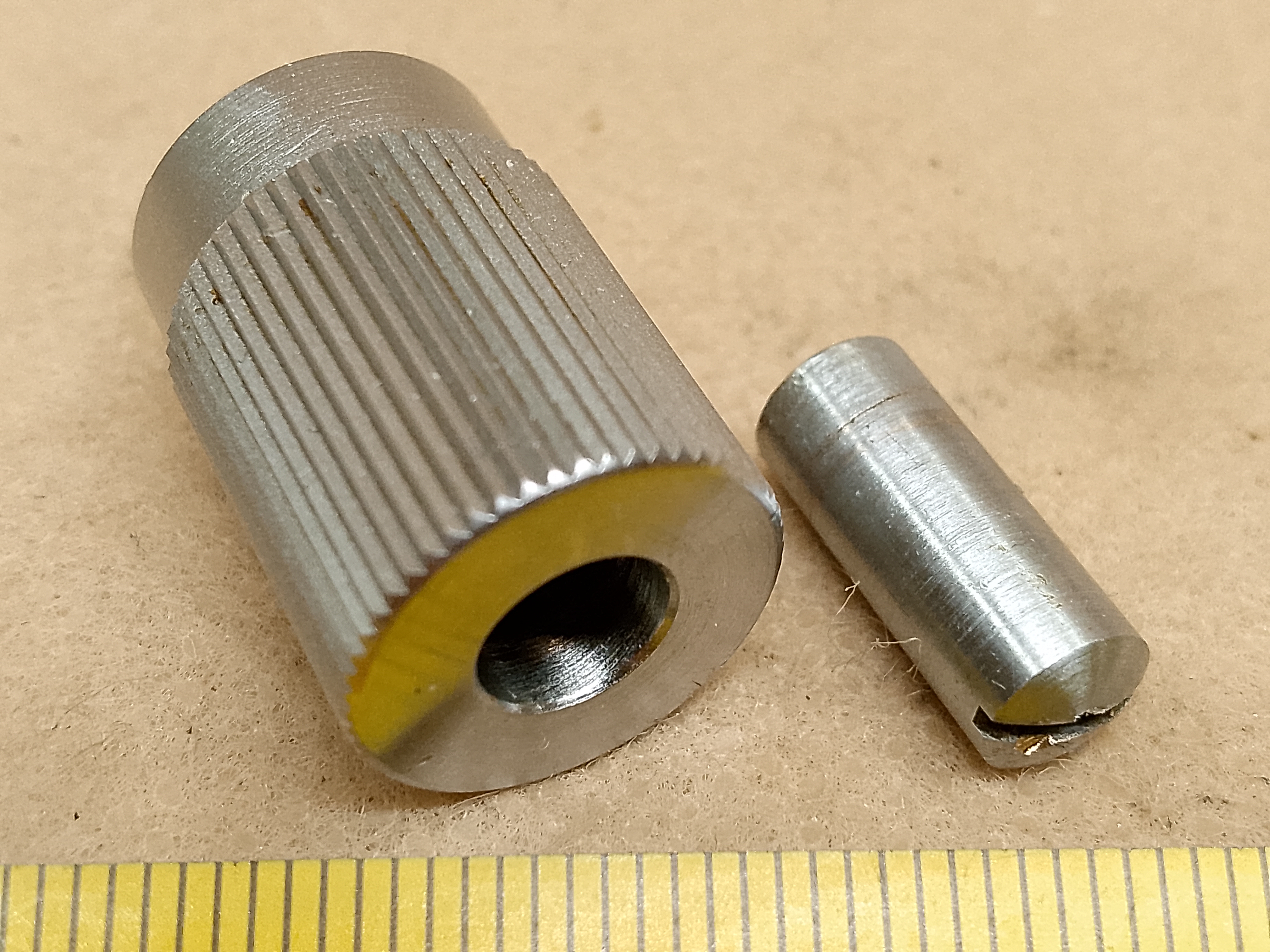 Zeiss Standard 16 / GFL - gałka, pokrętło przesuwu bocznego - część serwisowa do naprawy stolika mikroskopowego - different 6 view