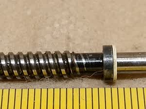 Zeiss Standard 16 / GFL - zentrale Schneckenwelle - XY Mikroskop-Kreuztisch Reparaturteil - thumbnail