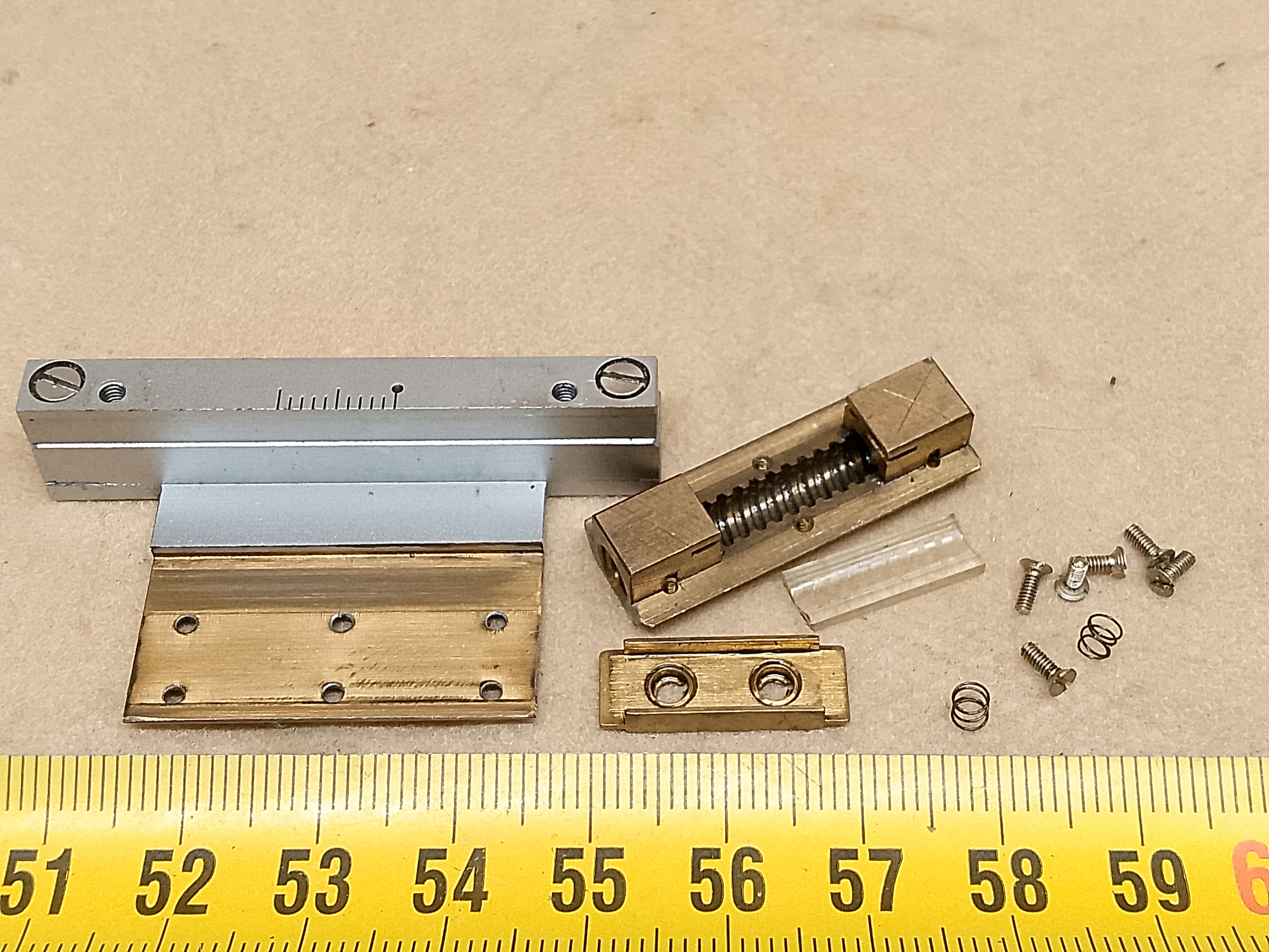 Zeiss Standard 16 / GFL microscope stage - scala, specimen holder support carrier and worm shaft cover - service spare part / repair element
