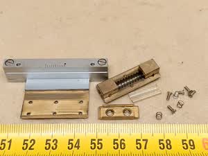 Zeiss Standard 16 / GFL microscope stage - scala, specimen holder support carrier and worm shaft cover - service spare part / repair element - thumbnail