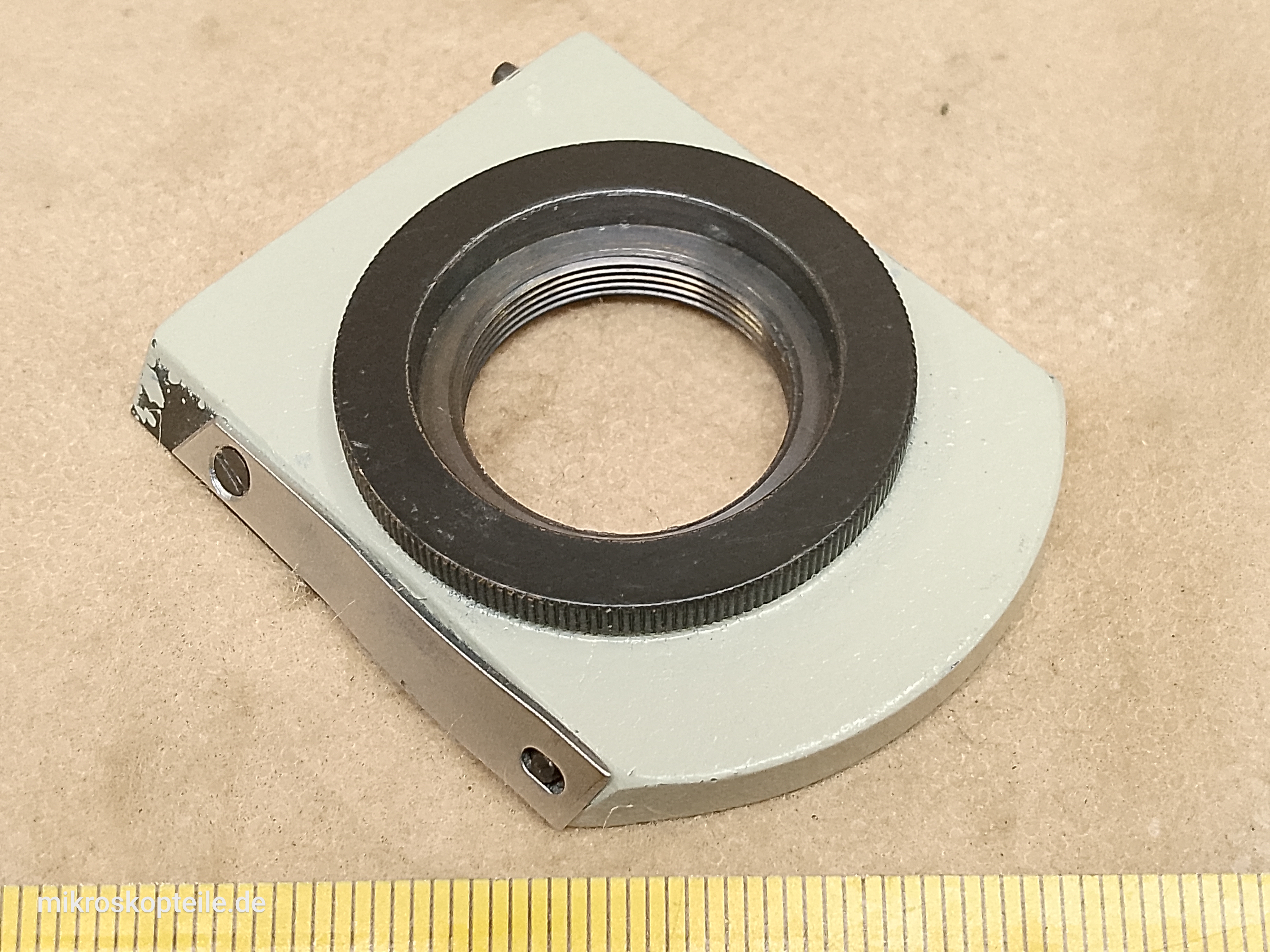 Lomo MMU-3 - adapter obiektywów EPI z gwintem M27/RMS do mikroskopu metalurgicznego - ujęcie #1