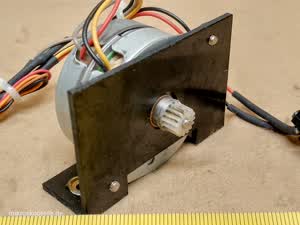 Leica DM4000 / DM6000 - silniczek krokowy do zmotoryzowanej trójokularowej głowicy mikroskopowej P/N 11505145 - thumbnail