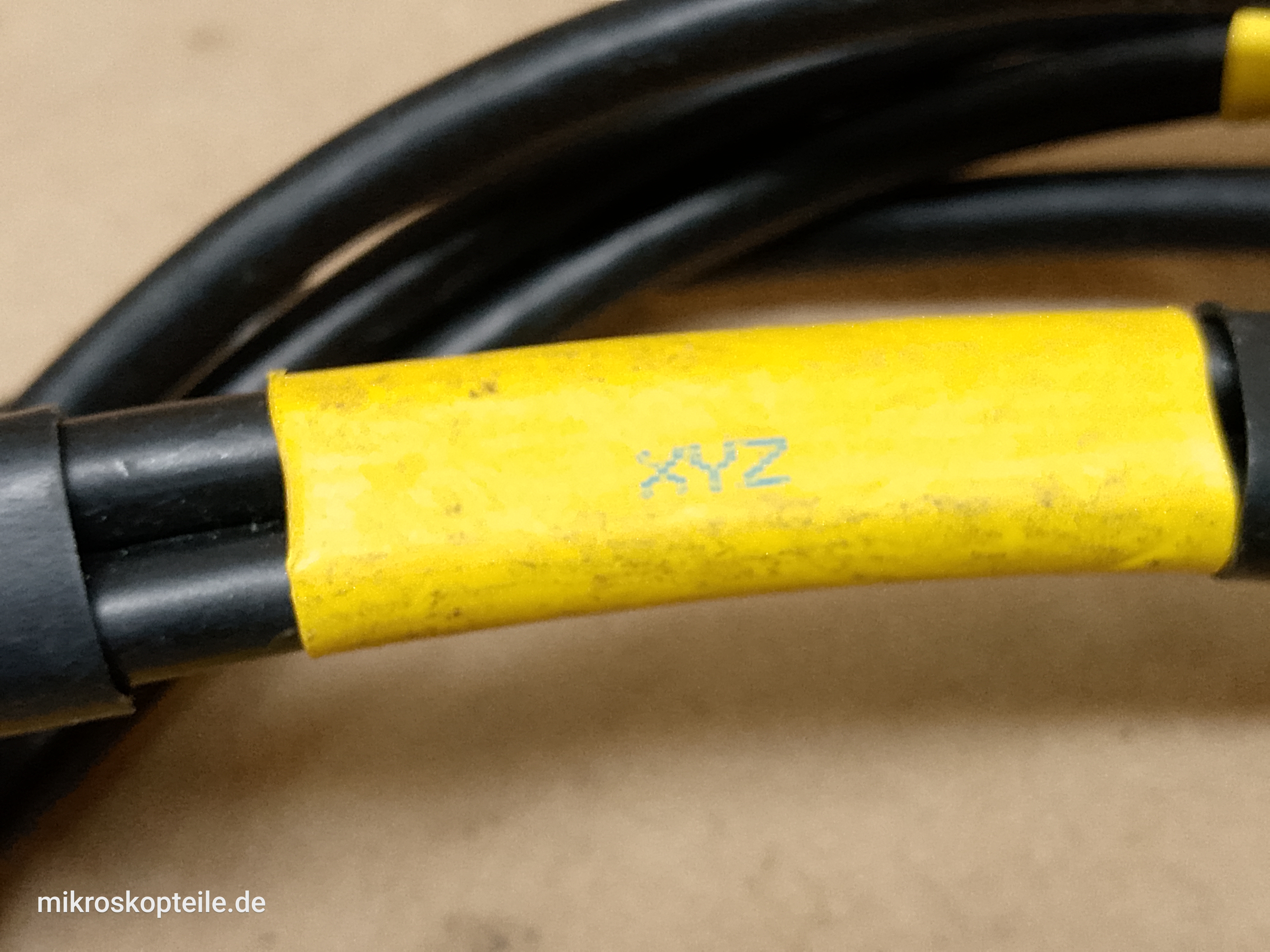 Leica Märzhäuser XYZ kabel kontrolera zmotoryzowanego stolika mikroskopowego CTR LAS Oasis DB25 - DB44 - different 2 view
