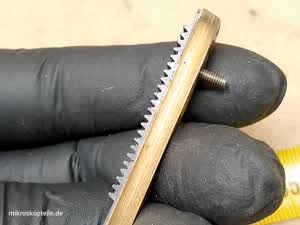 Zeiss Axioskop 20 - listwa zębata (zębatka)  podnoszenia kondensora mikroskopowego - thumbnail
