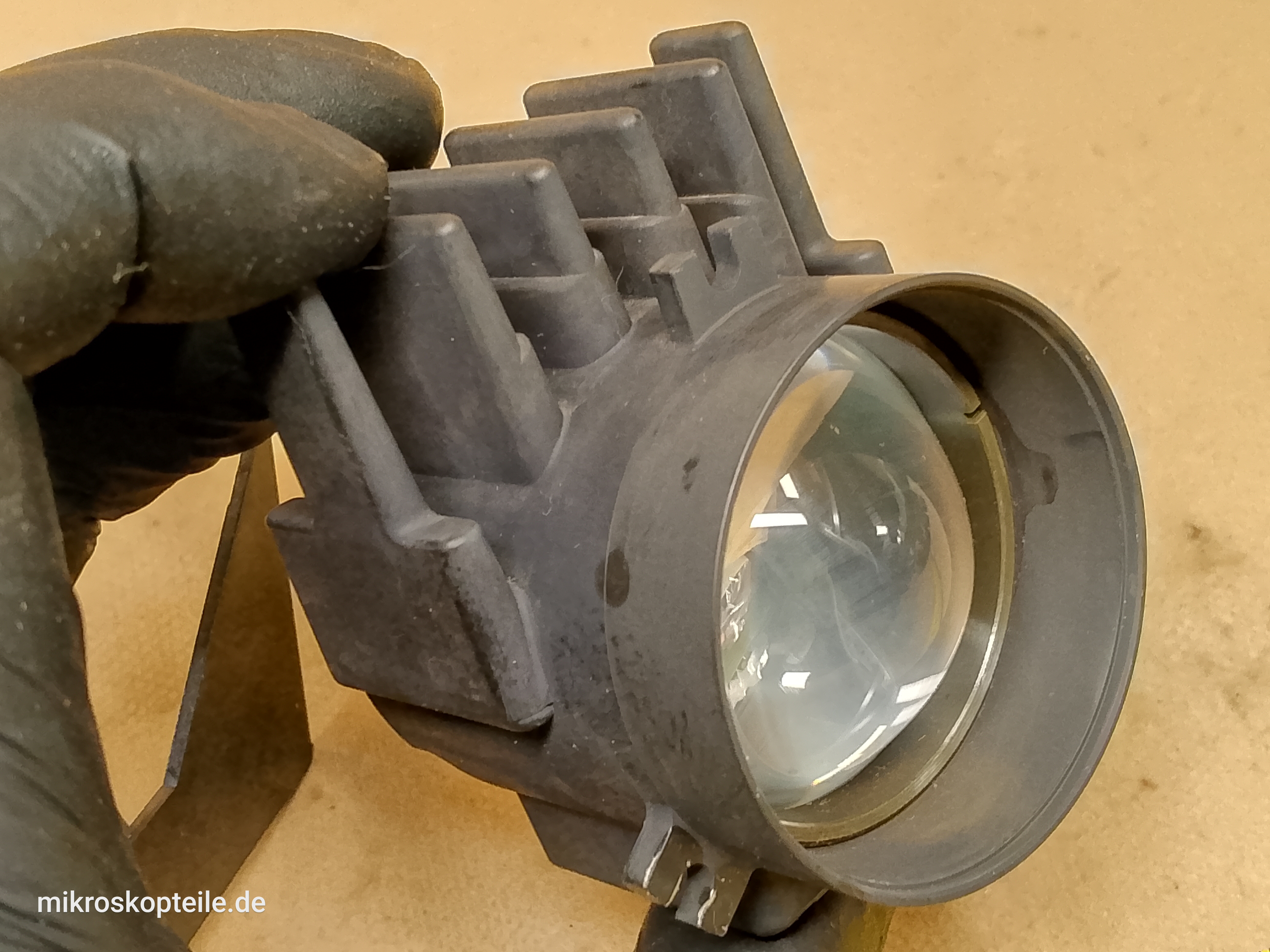 Olympus BX40 - dyfuzor z soczewką kolimującą światło | część do serwisu i naprawy mikroskopu - ujęcie #8