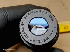 Leitz Wetzlar Periplan GW 10xMF mikroskopowy okular 30 mm z regulacją ostrości, siatka fotograficzna - different 2 view