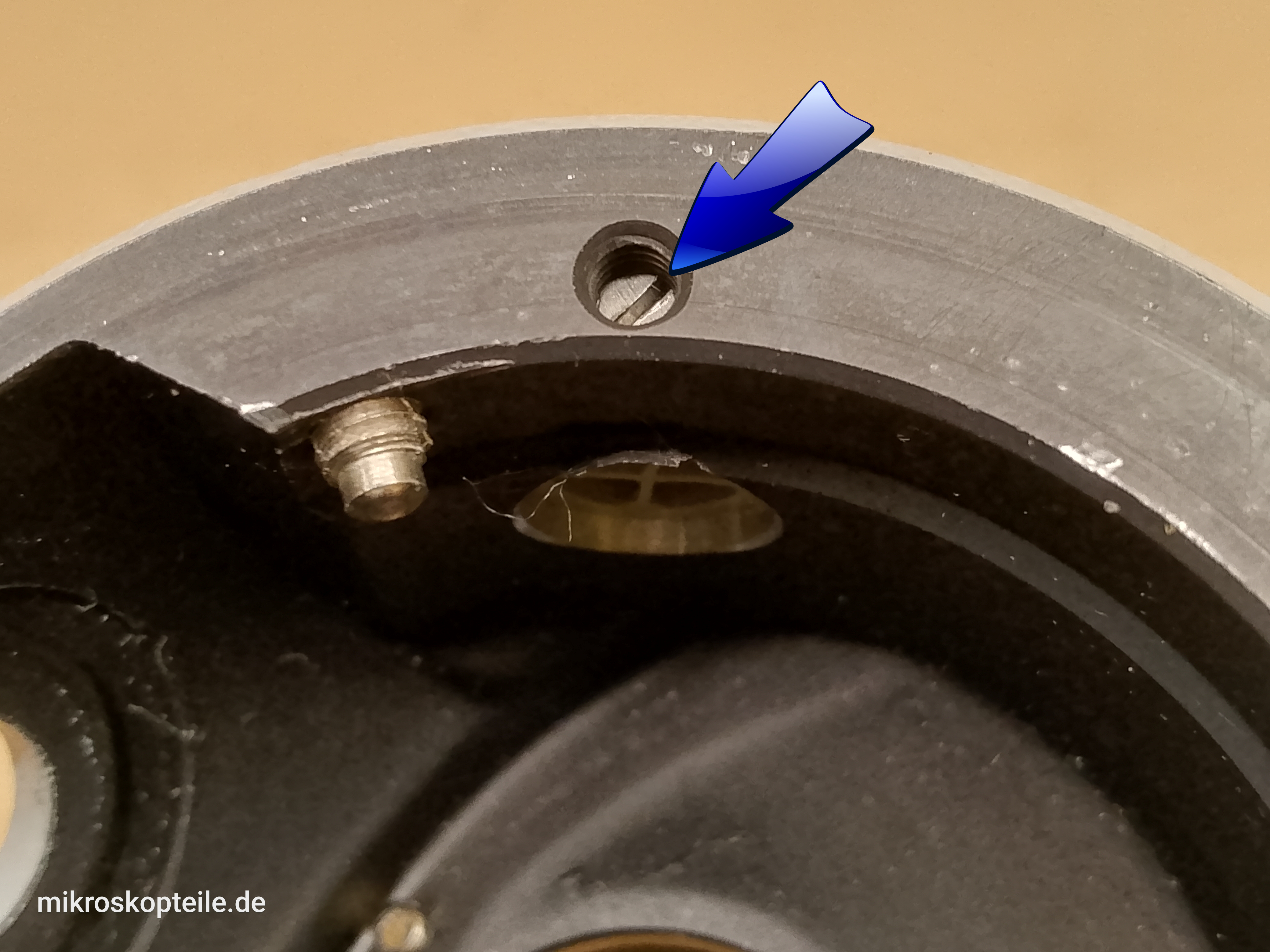 Zeiss Standard - zaślepka przełącznika szerokiego pola pod głowicą mikroskopu (47 30 65) - ujęcie #5