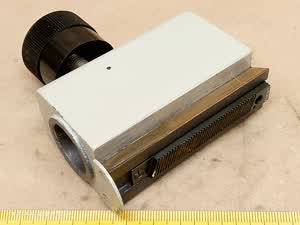 Lomo MMU-3 / MMY-3 - mocowanie kolumny statywu mikroskopu z listwą zębatą mechanizmu przesuwu | nieruchoma część korpusu ogniskowania ostrości ММУ-3 - different 1 view