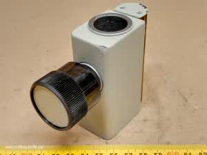 Lomo MMU-3 / MMY-3 - mocowanie kolumny statywu mikroskopu z listwą zębatą mechanizmu przesuwu | nieruchoma część korpusu ogniskowania ostrości ММУ-3 - different 6 view