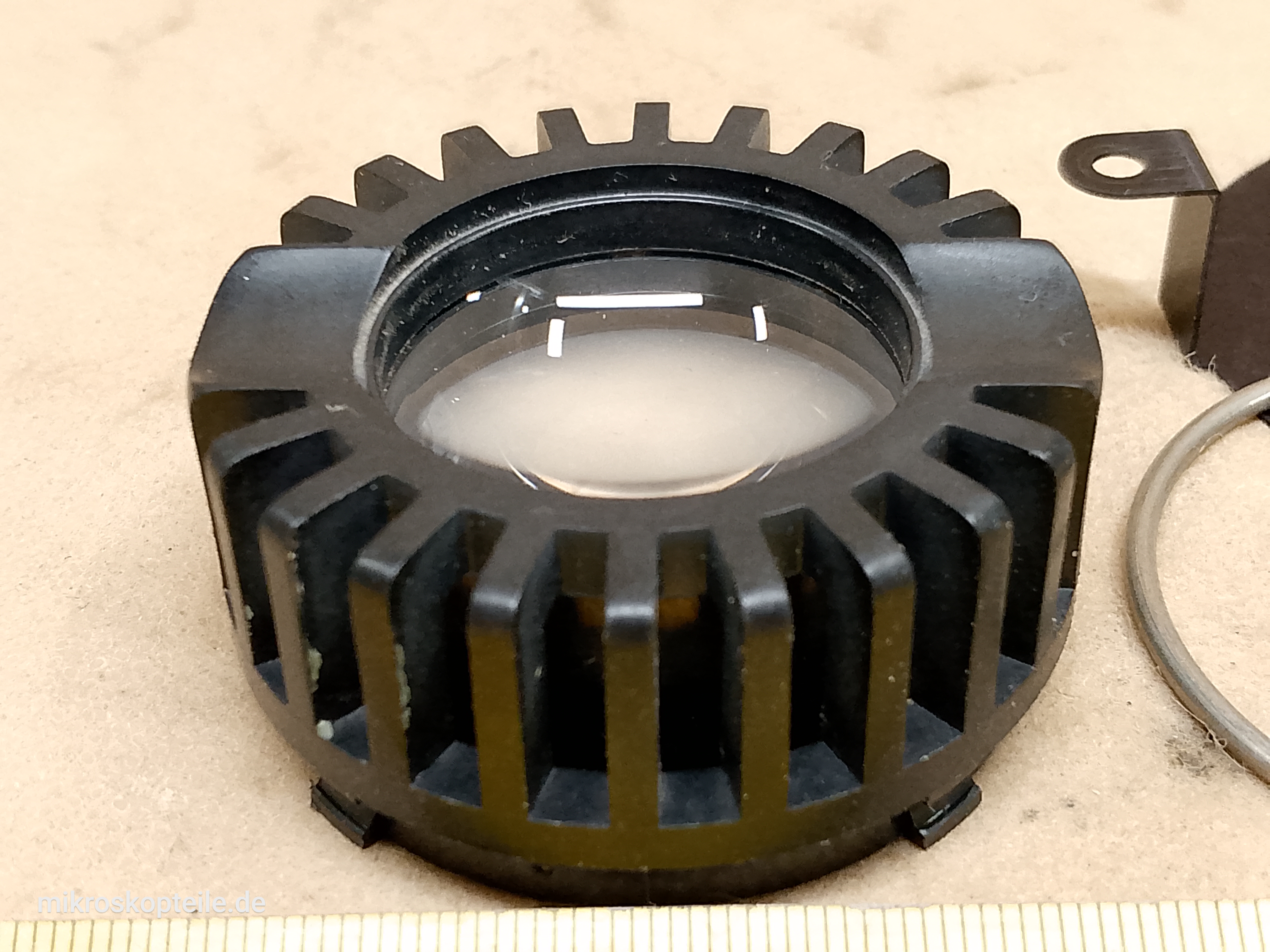 Olympus CHK - soczewka kolektora oświetlenia mikroskopu, matówka oraz uchwyt filtrów - ujęcie #1