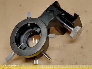 Zeiss Photomicroscope / Ultraphot - mocowanie kondensora mikroskopowego ze śrubami centrującymi, listwa zębata, uchwyt filtrów i soczewka szerokiego pola - different 5 view