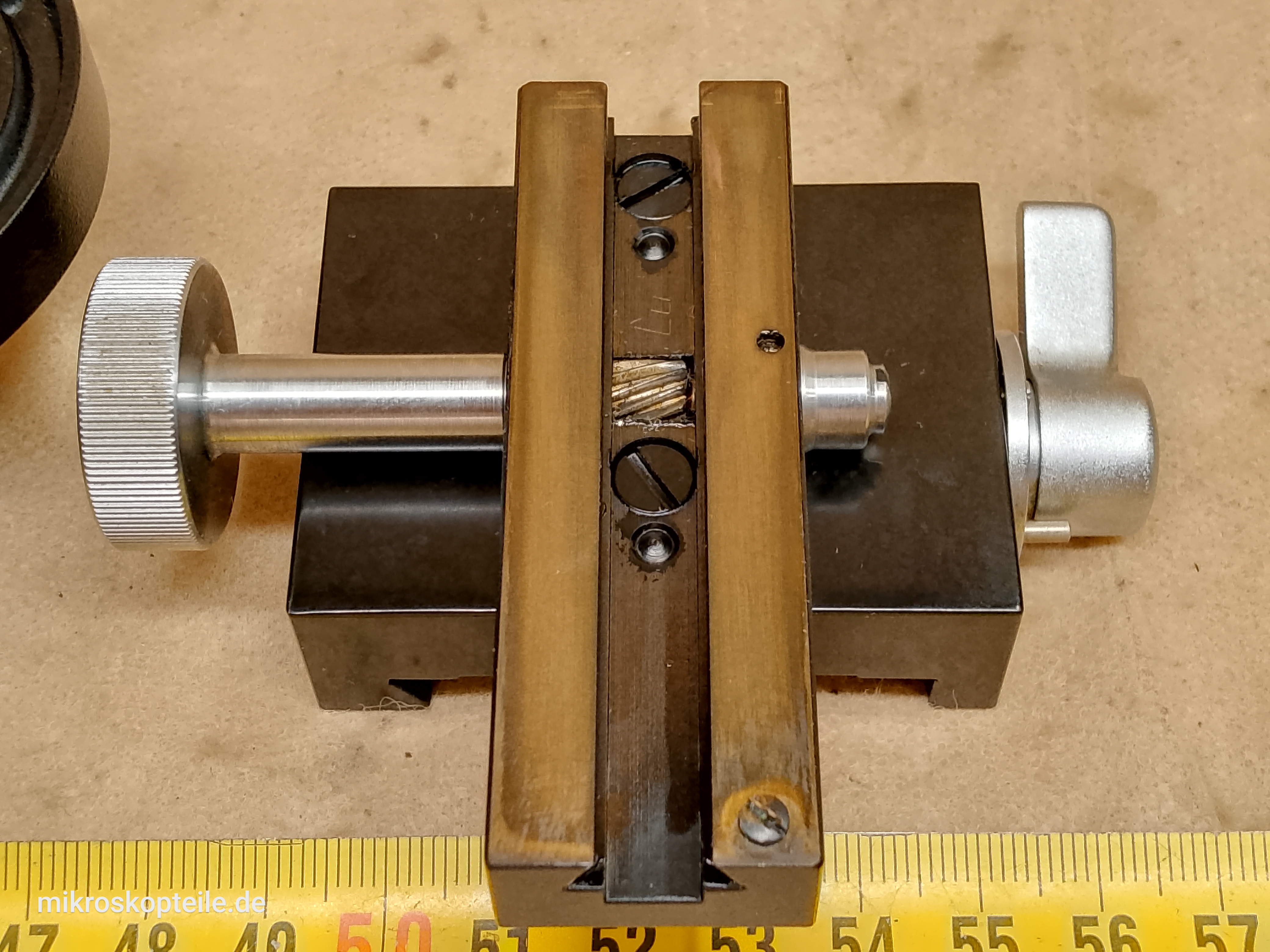 Zeiss Photomicroscope / Ultraphot - mocowanie kondensora mikroskopowego ze śrubami centrującymi, listwa zębata, uchwyt filtrów i soczewka szerokiego pola - different 14 view