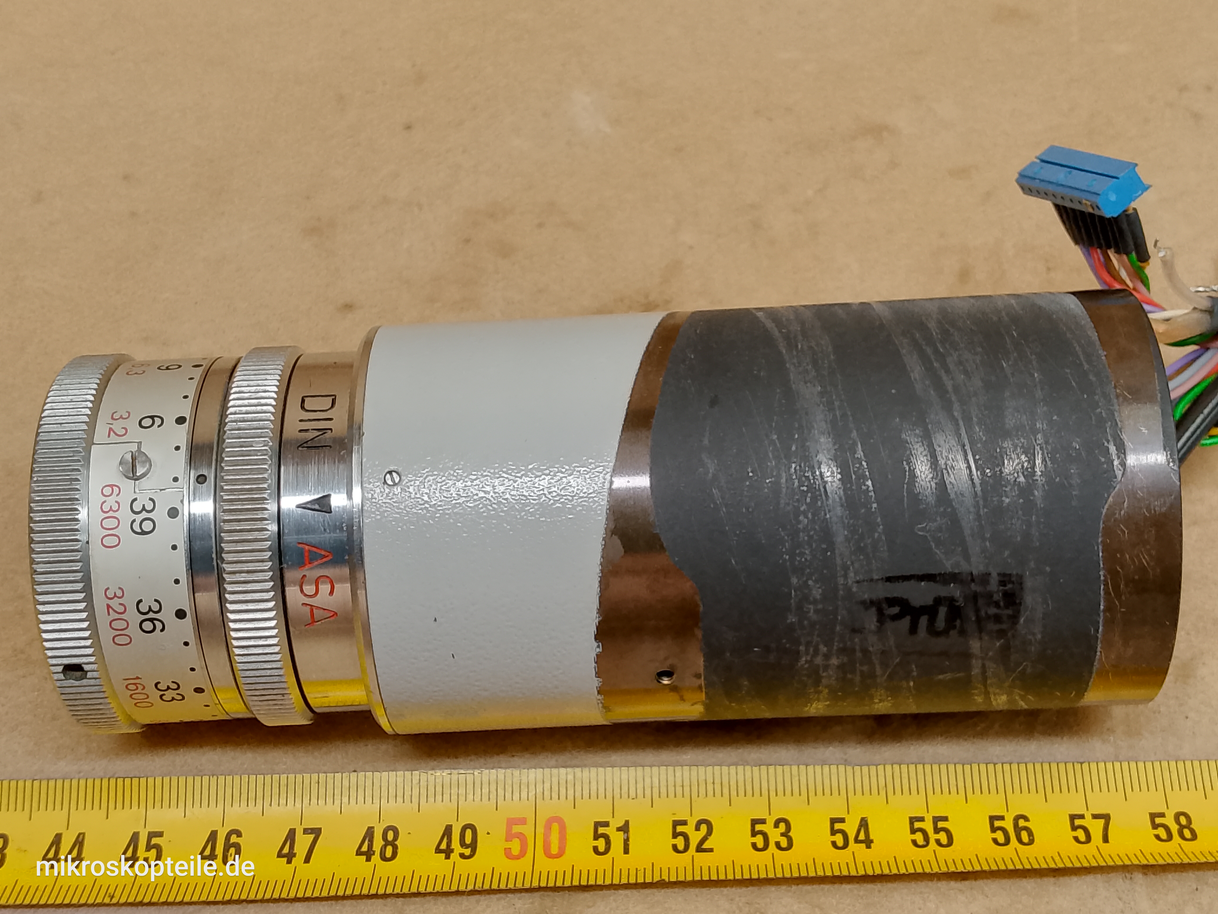 Zeiss Photomicroscope III RS - pokrętło czułości DIN/ASA filmu - ujęcie #2