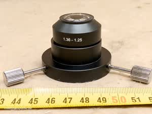 Omax M837 / M83 microscope oil dark field condenser with N.A. 1,25 - 1,36 and 37 mm mounting diameter