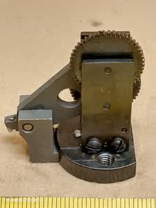 Zeiss Photomicroscope / Universal - mechanizm regulacji precyzyjnej mikroskopu | koła zębate przesuwu mikro - different 4 view