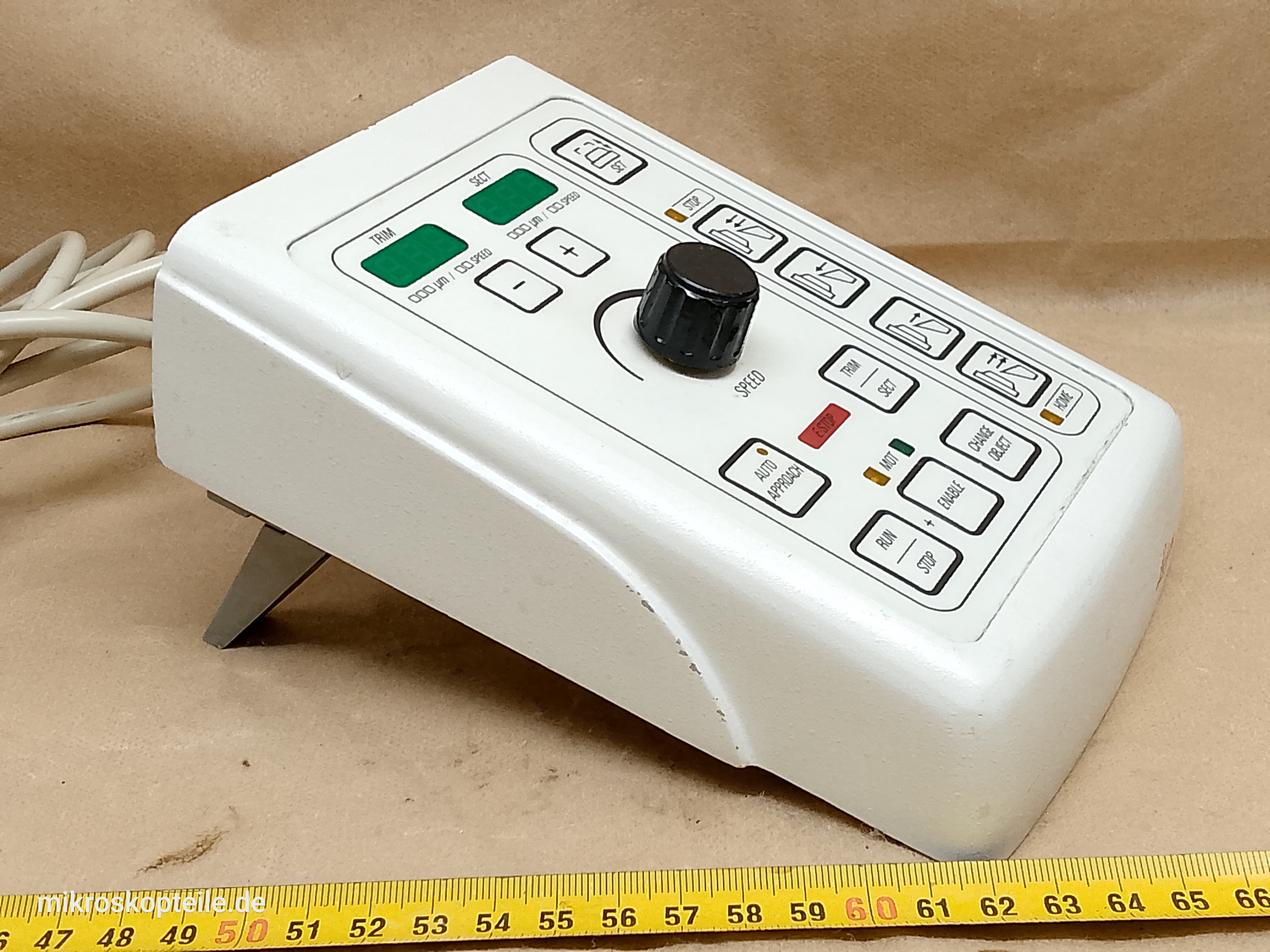 Leica DSC1 rotary disc microtome controller PN 14050534242 | remote console 14050534241 - different 3 view