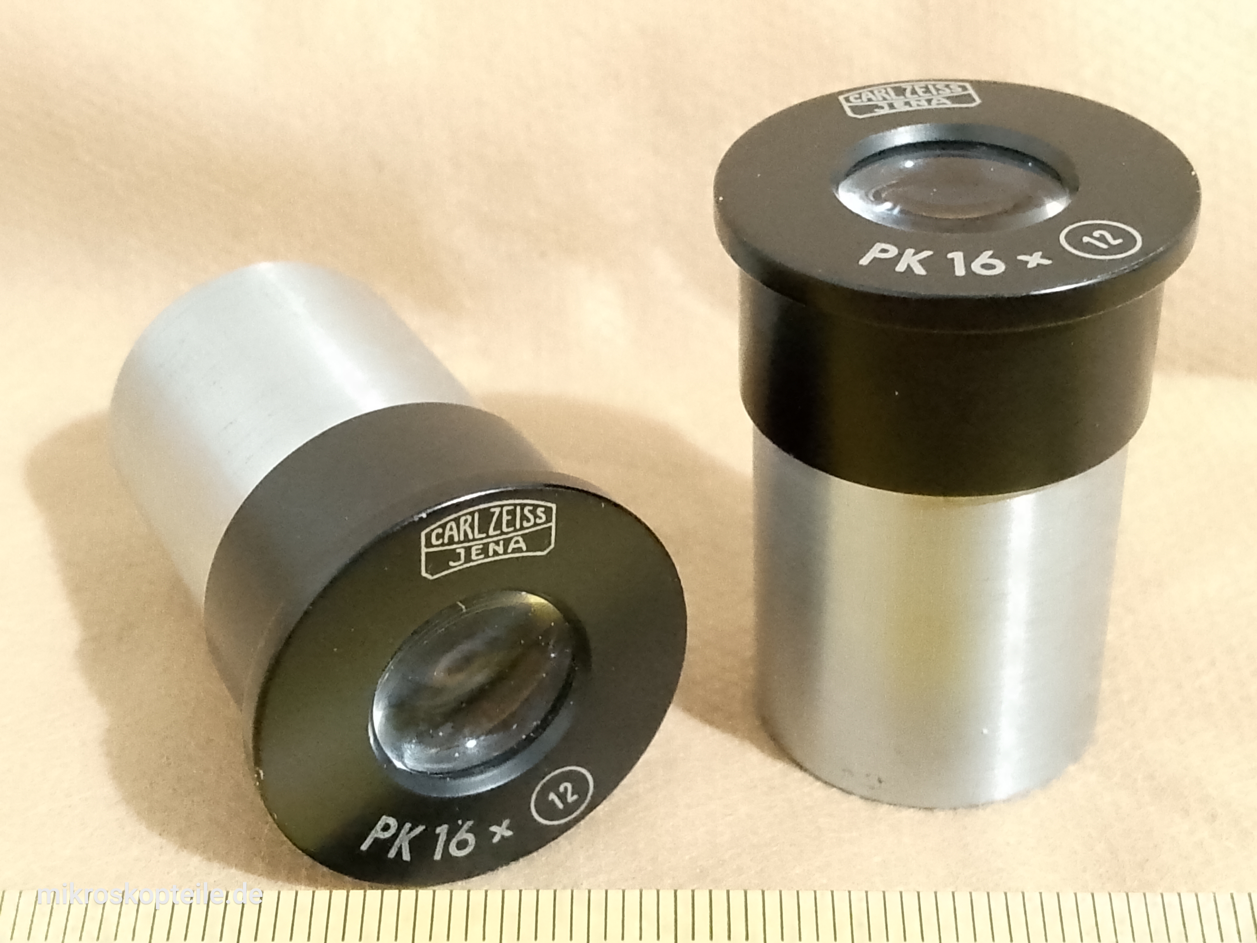 Carl Zeiss Jena PK 16x (12) Mikroskop Okulare mit einem Montagedurchmesser von 23,2mm (Paar) - different 2 view