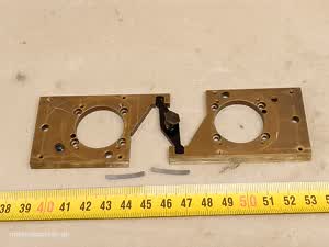 Leitz Wetzlar 512821/20 microscope interpupillary adjustment mechanism for binocular head - different 1 view