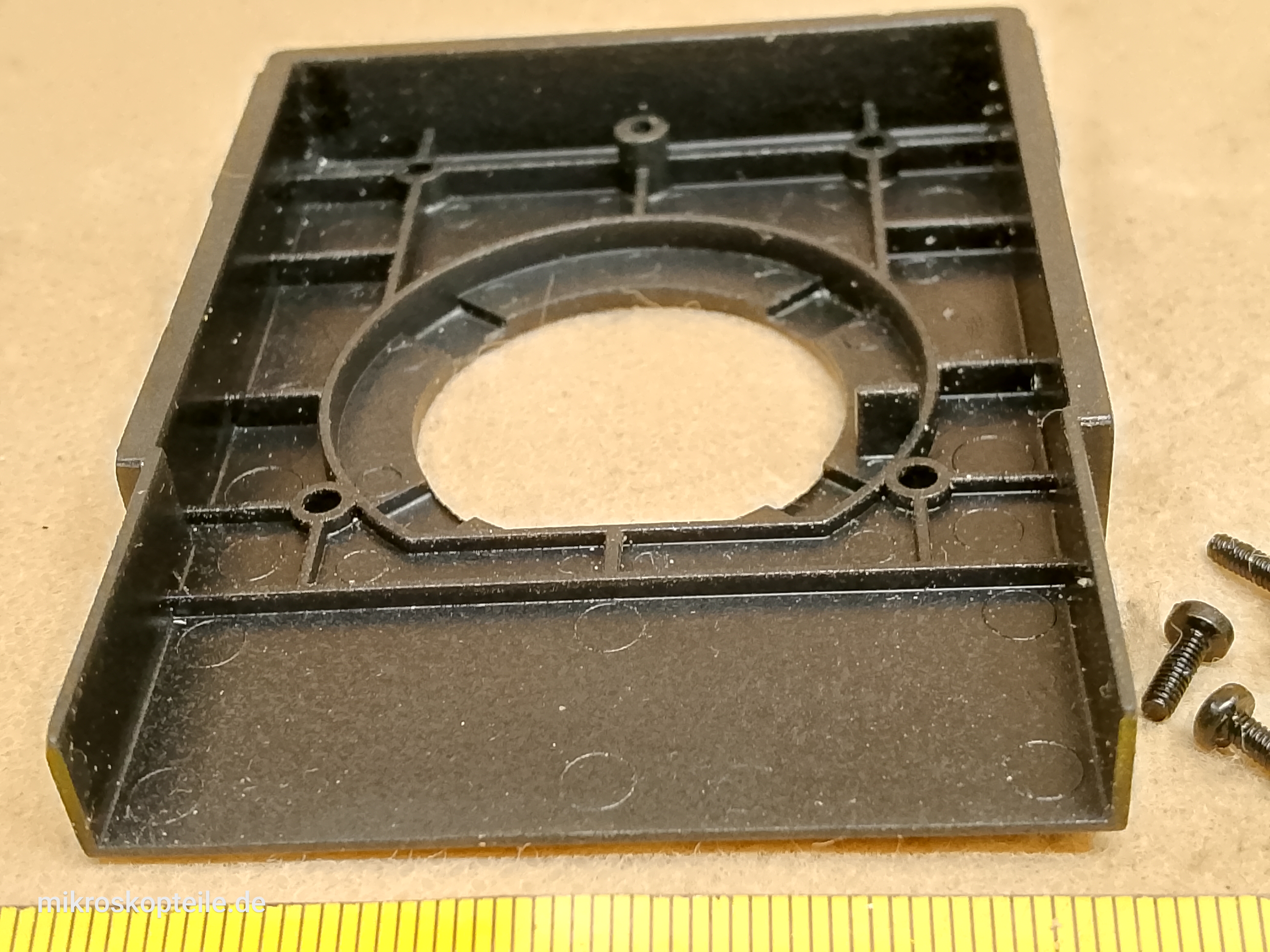 Leitz Wetzlar 512821/20 Mikroskop linke Kunststoff-Frontblende mit Augenabstand-Skala für den Binokularkopf - Ansicht #6