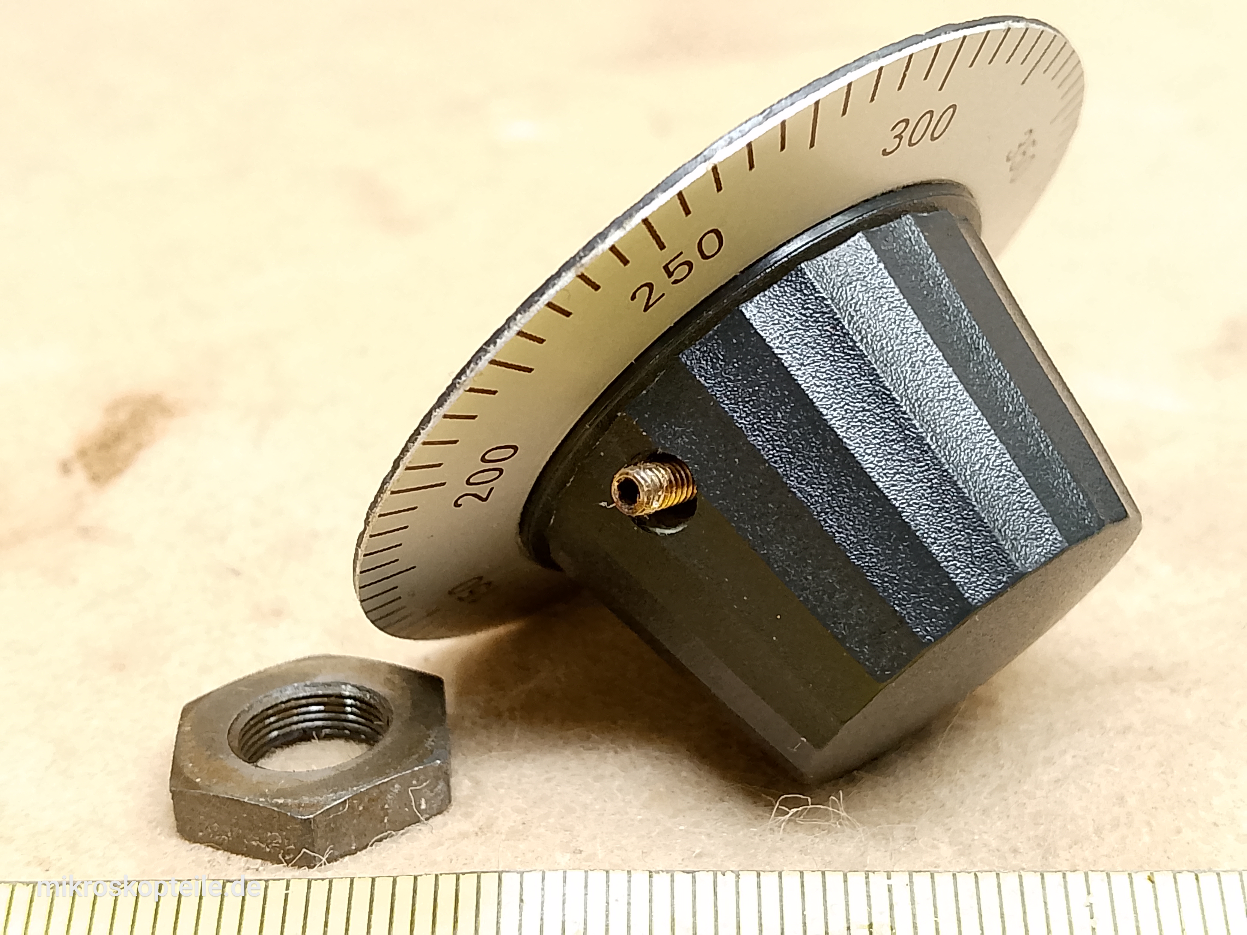 Zeiss Axiolab - mikroskopowa śruba ruchu precyzyjnego z podziałką | pokrętło mikro - different 3 view