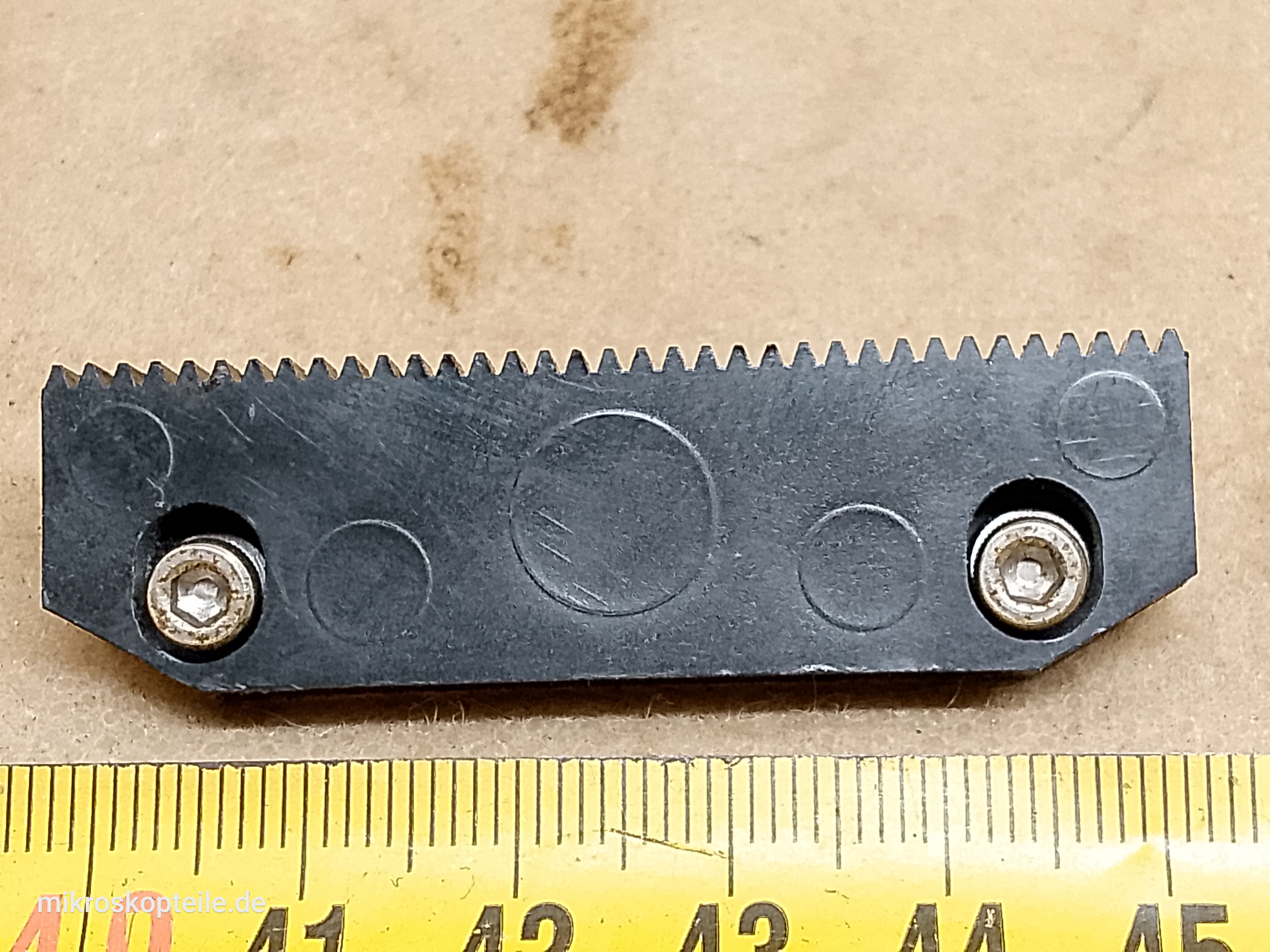 Zeiss Axiolab kurze Zahnstange für die Längsbewegung des 453510 mechanischen XY Mikroskoptisches - different 3 view