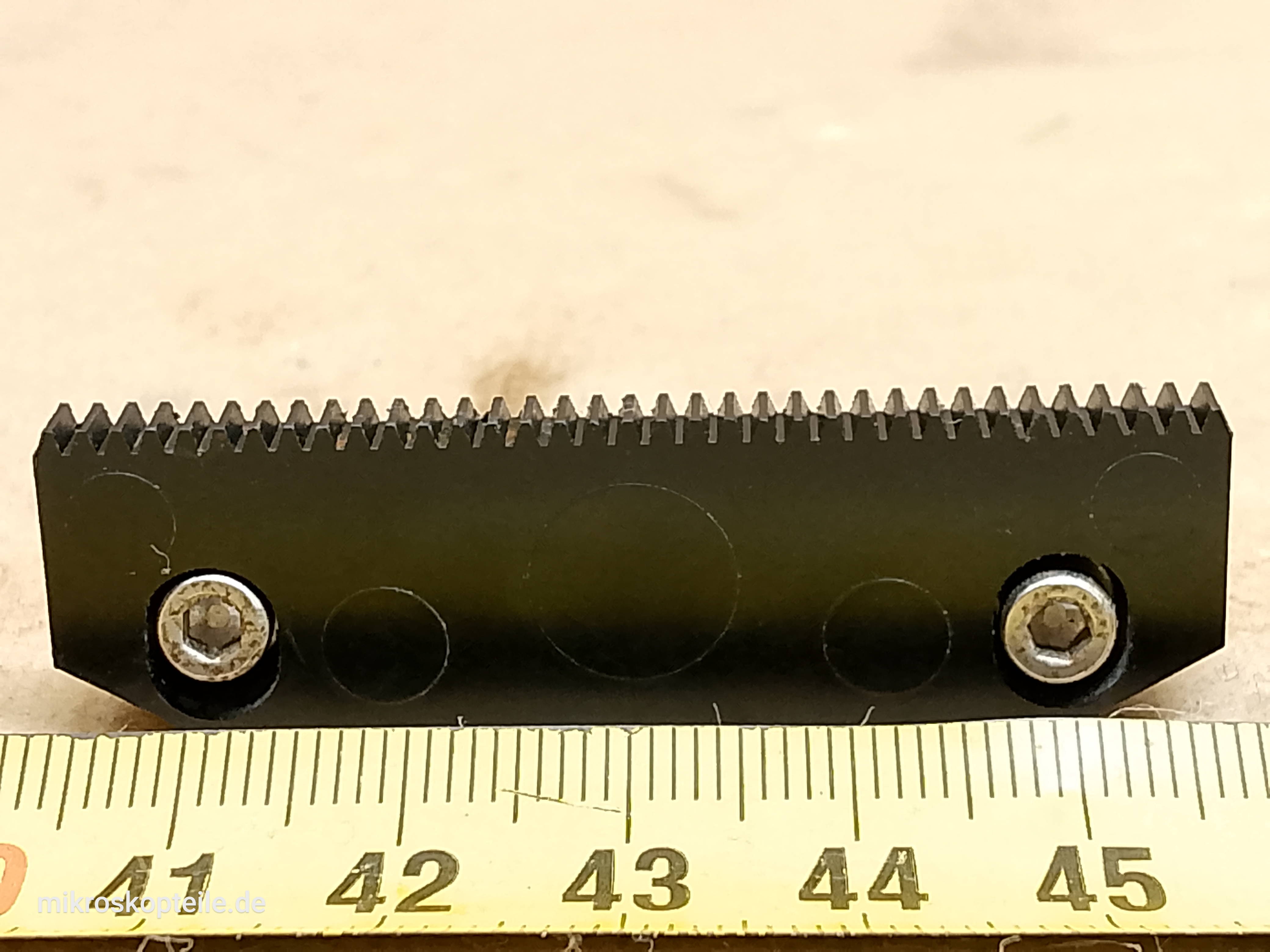Zeiss Axiolab kurze Zahnstange für die Längsbewegung des 453510 mechanischen XY Mikroskoptisches - different 5 view