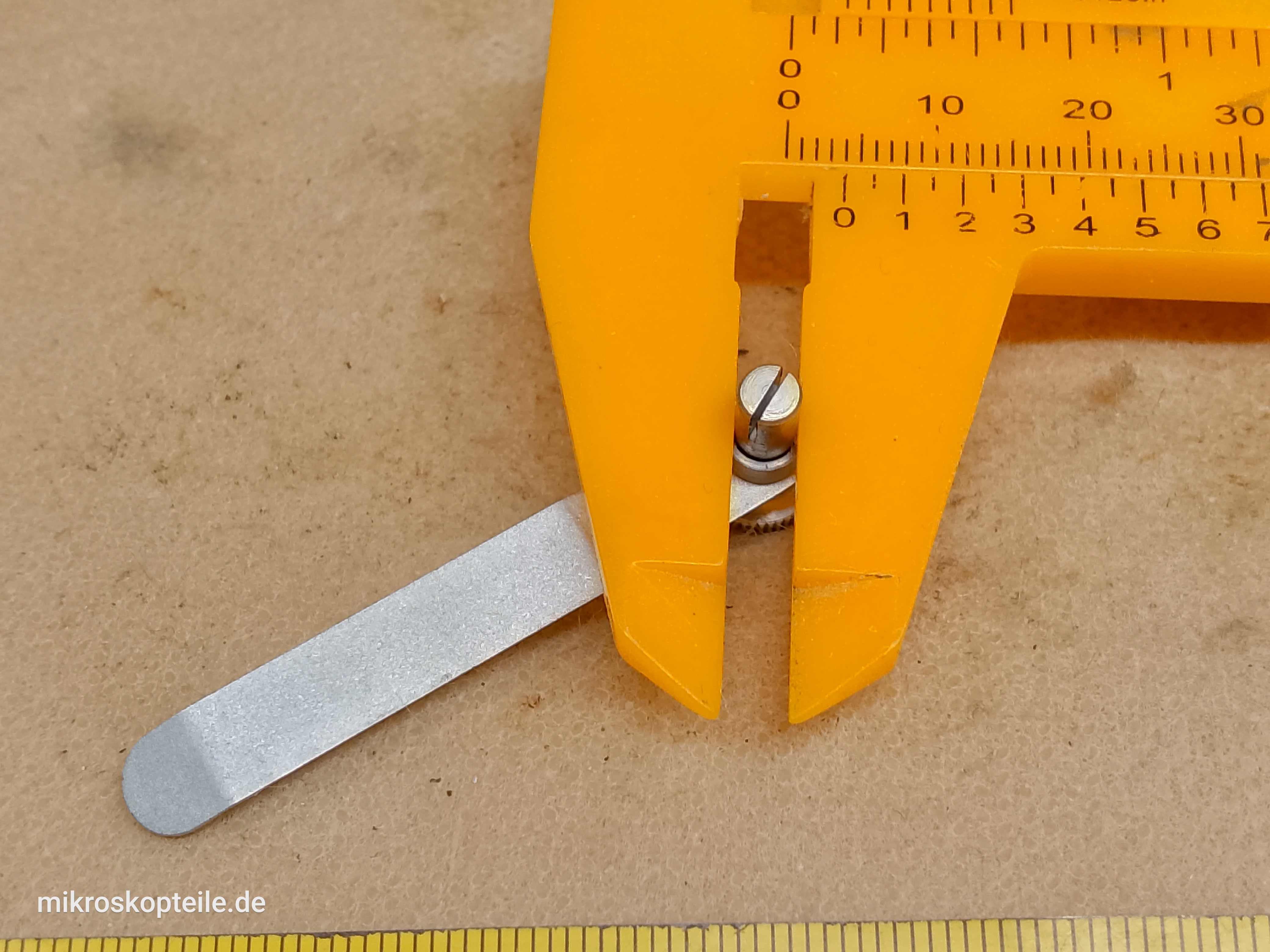 LOMO Biolam / Erudit microscope stage clips | Bresser Biolam slide clips - different 10 view