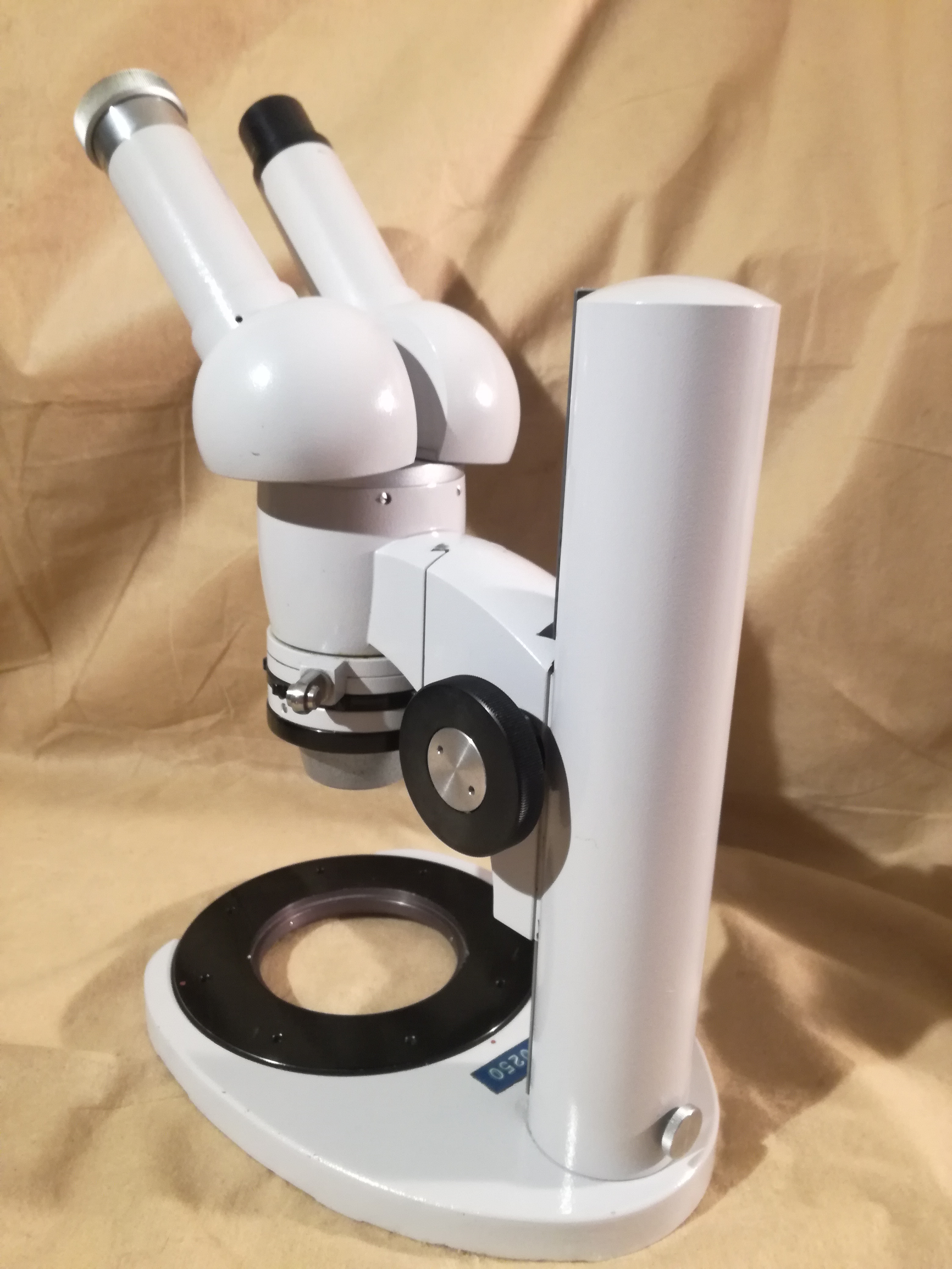 Na zdjęciu jest mikroskop Zeiss Stereomikroskop II - zdjęcie #6