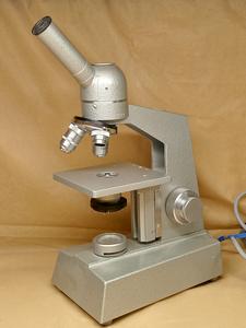 Hertel & Reuss CN-fl microscope - view no. 1