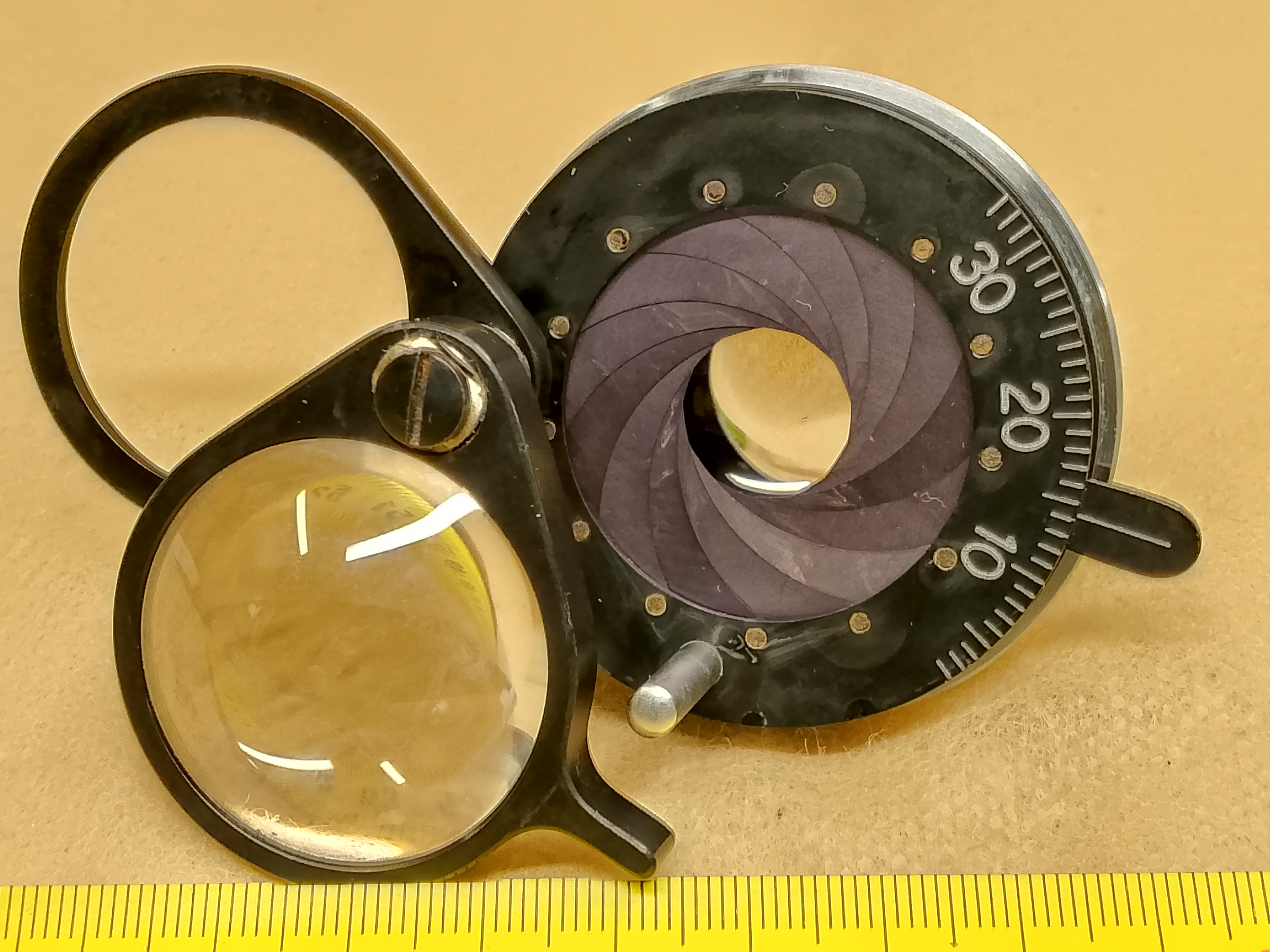 Zdjęcie części mikroskopowej Carl Zeiss Jena Abbe 1.2